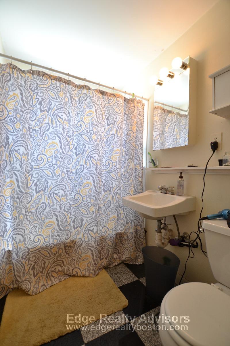 2 bed, 1 bath apartment for rent at 43 Colborne Rd Unit 1, Brighton — photo 6 of 8
