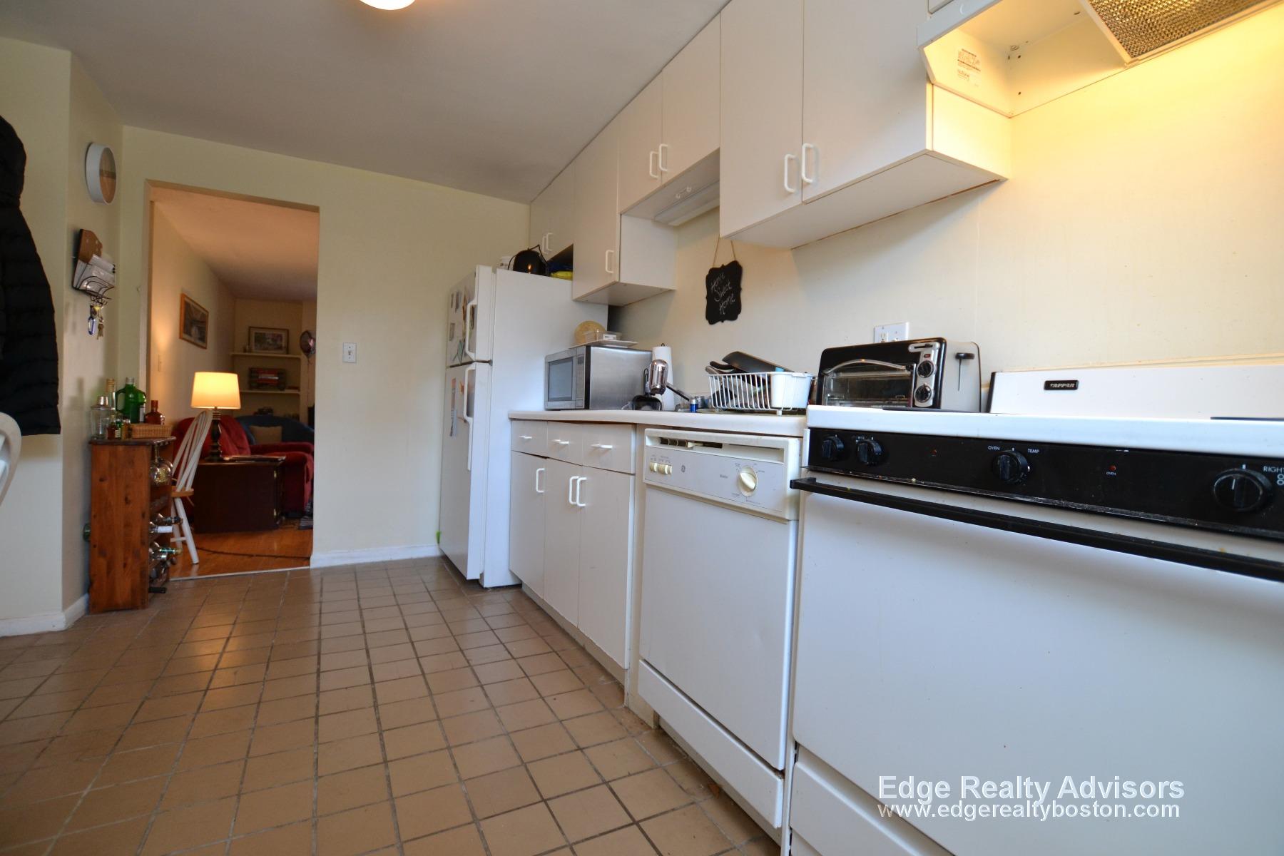 2 bed, 1 bath apartment for rent at 43 Colborne Rd Unit 1, Brighton — photo 2 of 8