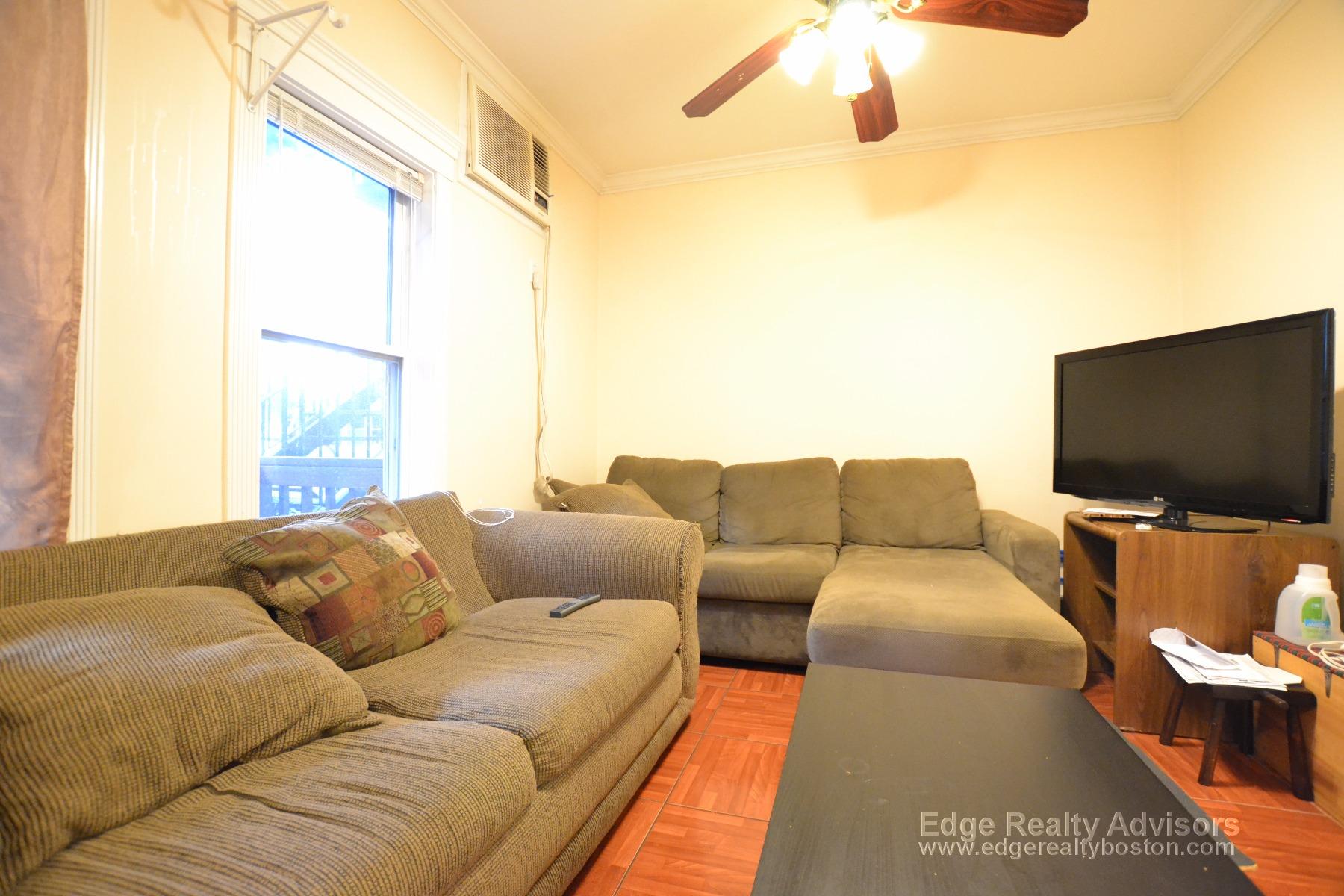 5 bed, 4+ bath apartment for rent at 7 Delaware Pl Unit 1, Brighton — photo 4 of 10