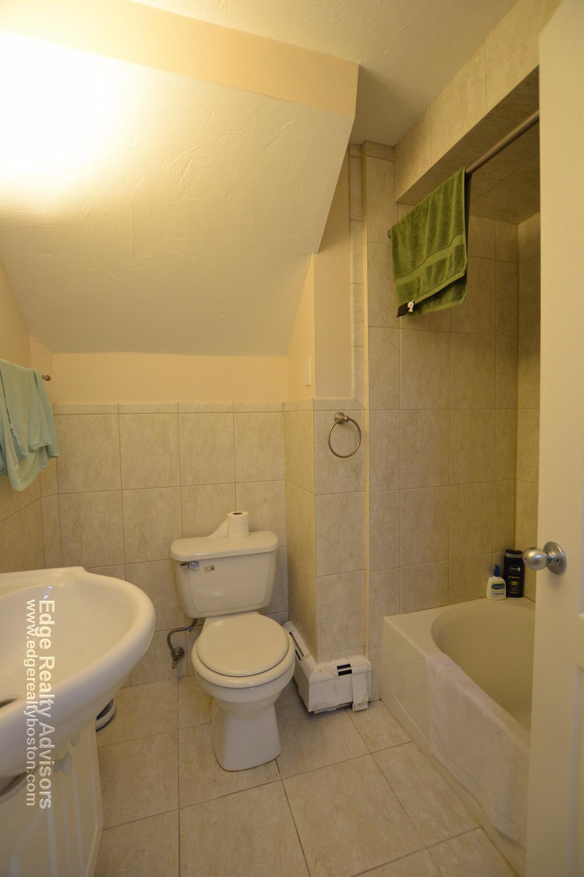 5 bed, 4+ bath apartment for rent at 7 Delaware Pl Unit 1, Brighton — photo 10 of 10