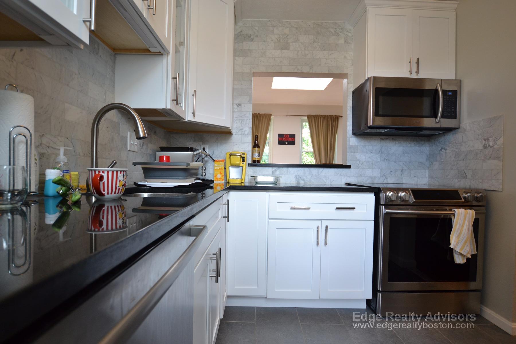 2 bed, 1 bath apartment for rent at 88 Gordon St Unit 402, Brighton — photo 2 of 14