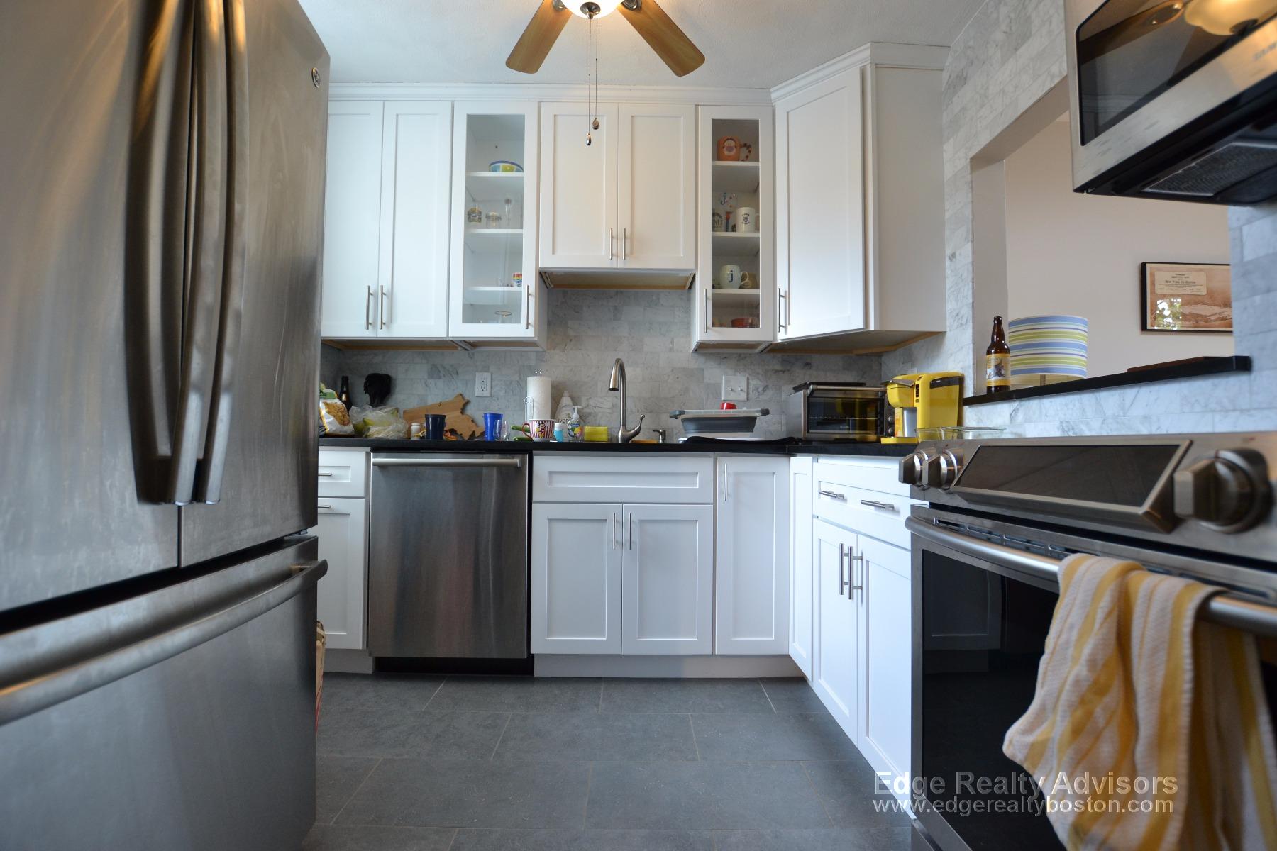 2 bed, 1 bath apartment for rent at 88 Gordon St Unit 402, Brighton