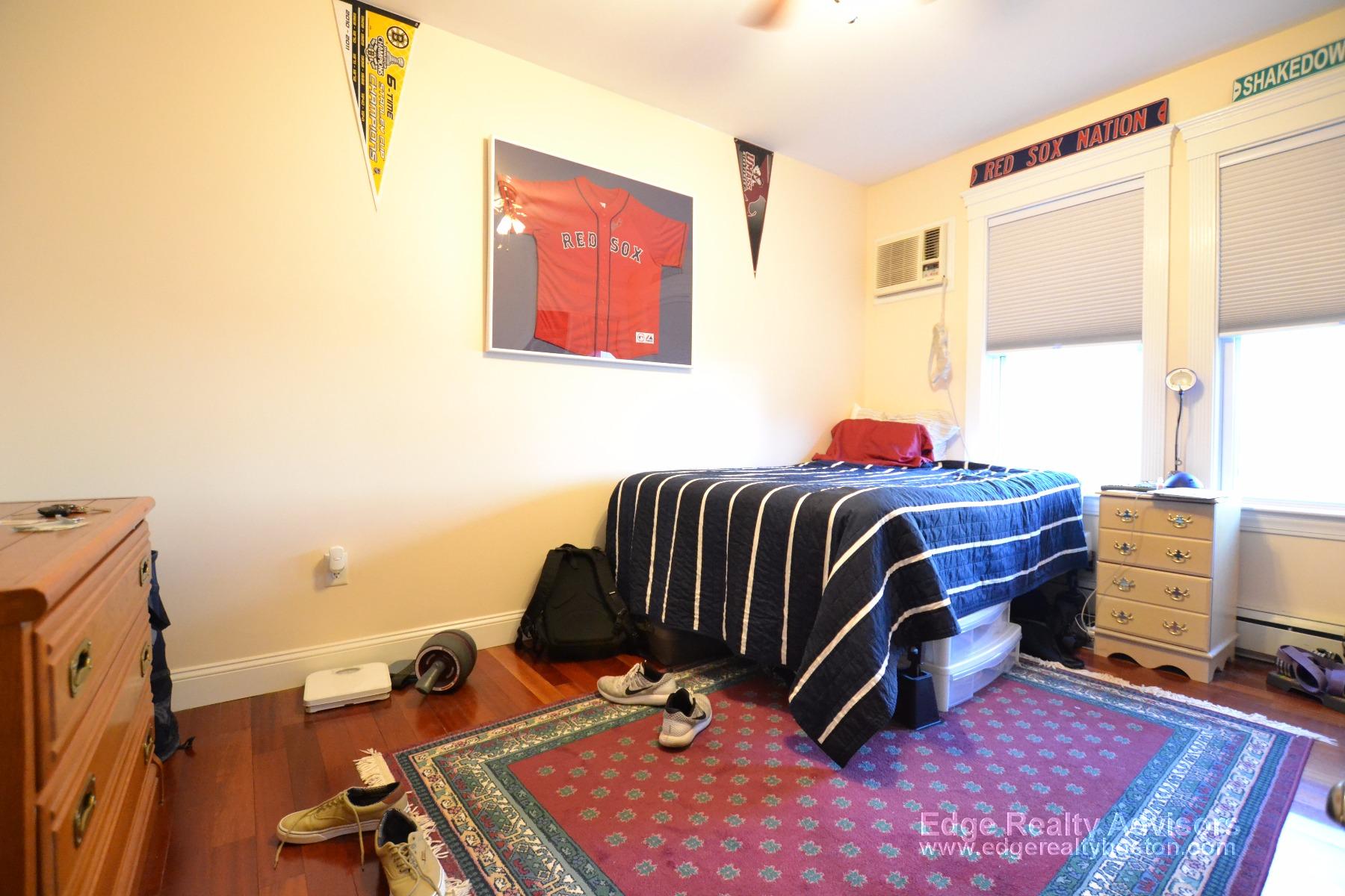 3 bed, 2 bath apartment for rent at 7 Delaware Pl Unit 3, Brighton — photo 7 of 12