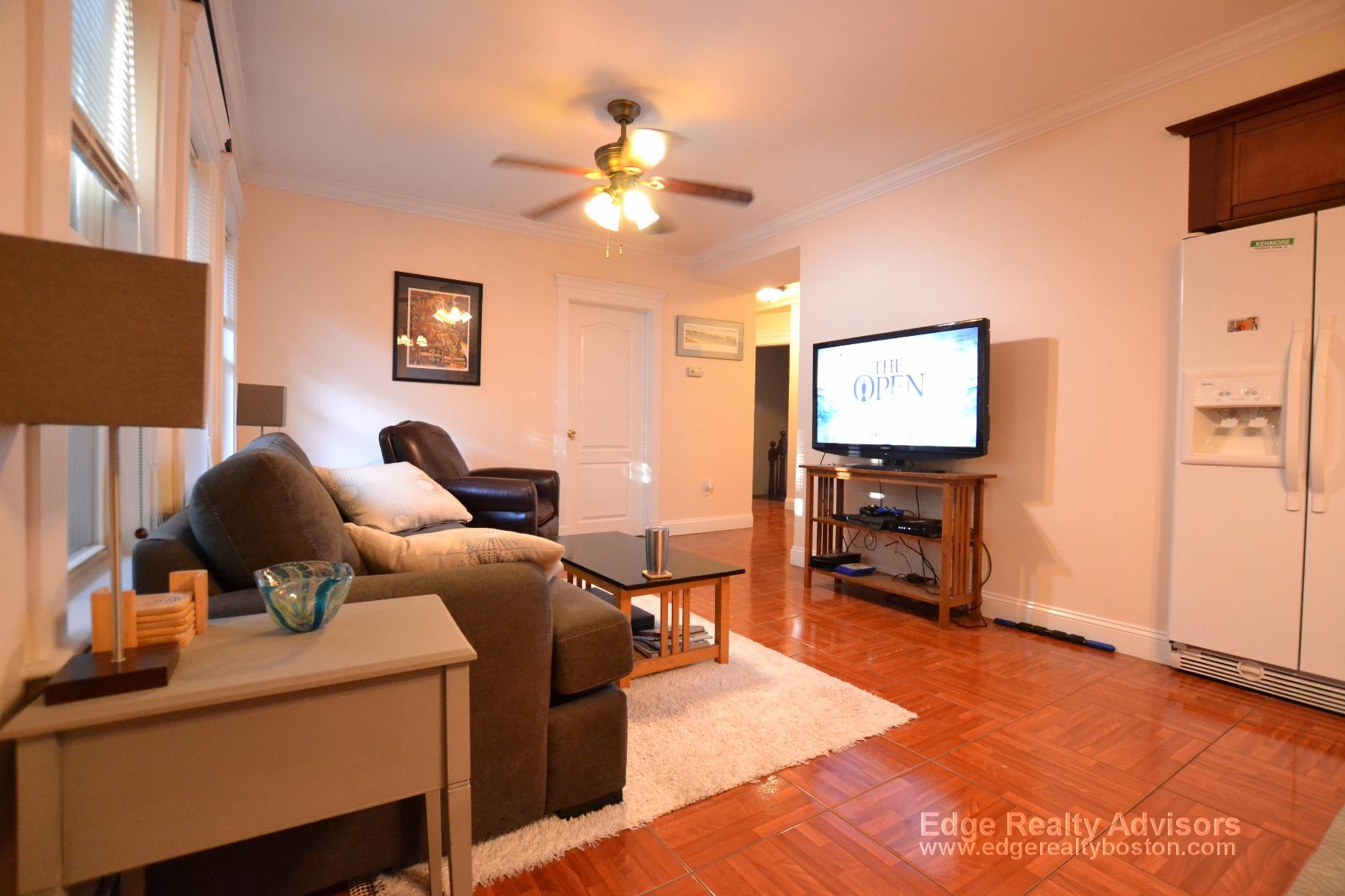 3 bed, 2 bath apartment for rent at 7 Delaware Pl Unit 3, Brighton — photo 5 of 12