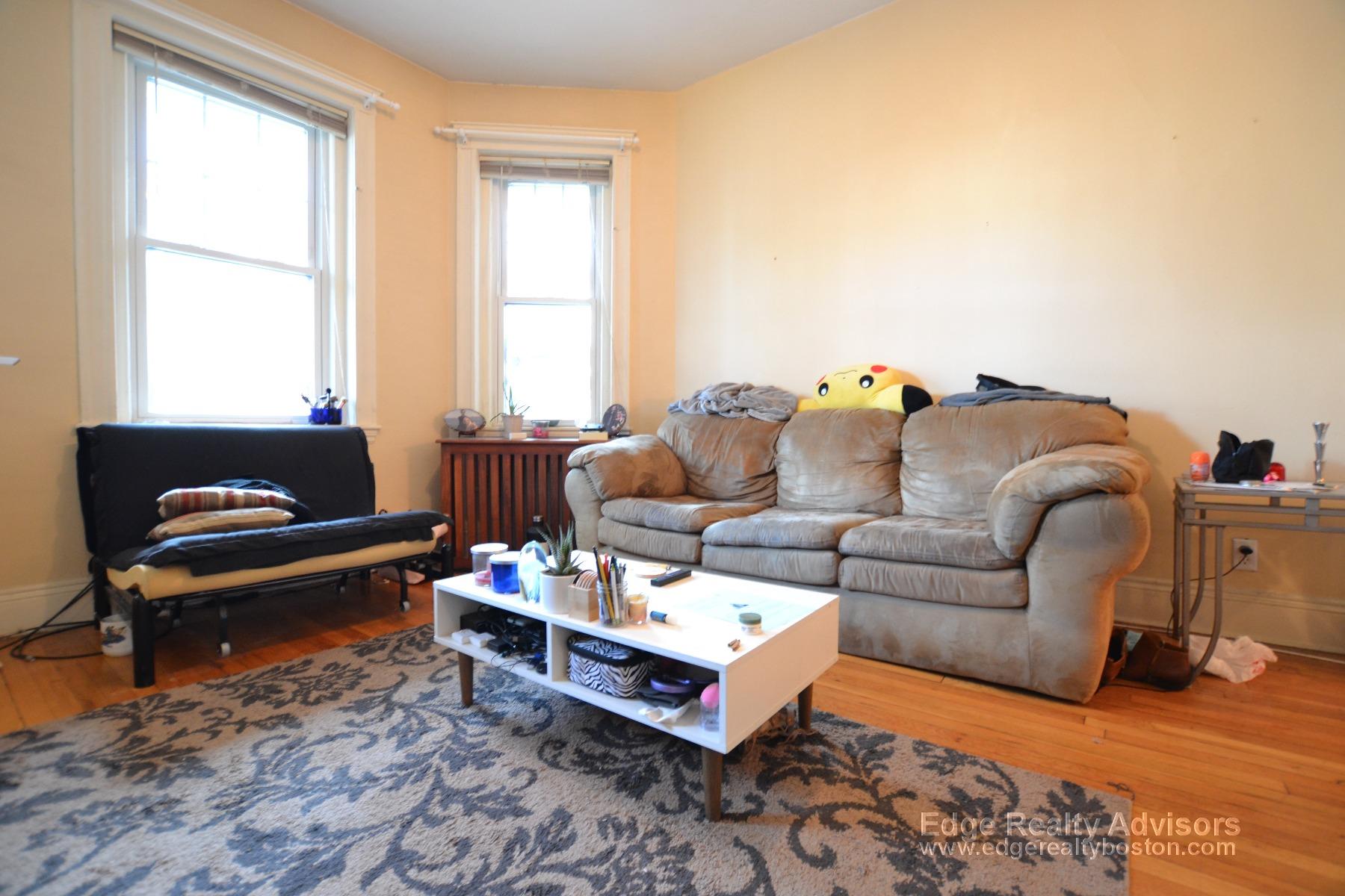 2 bed, 1 bath apartment for rent at 1572 Commonwealth Ave Unit 5, Brighton — photo 3 of 6