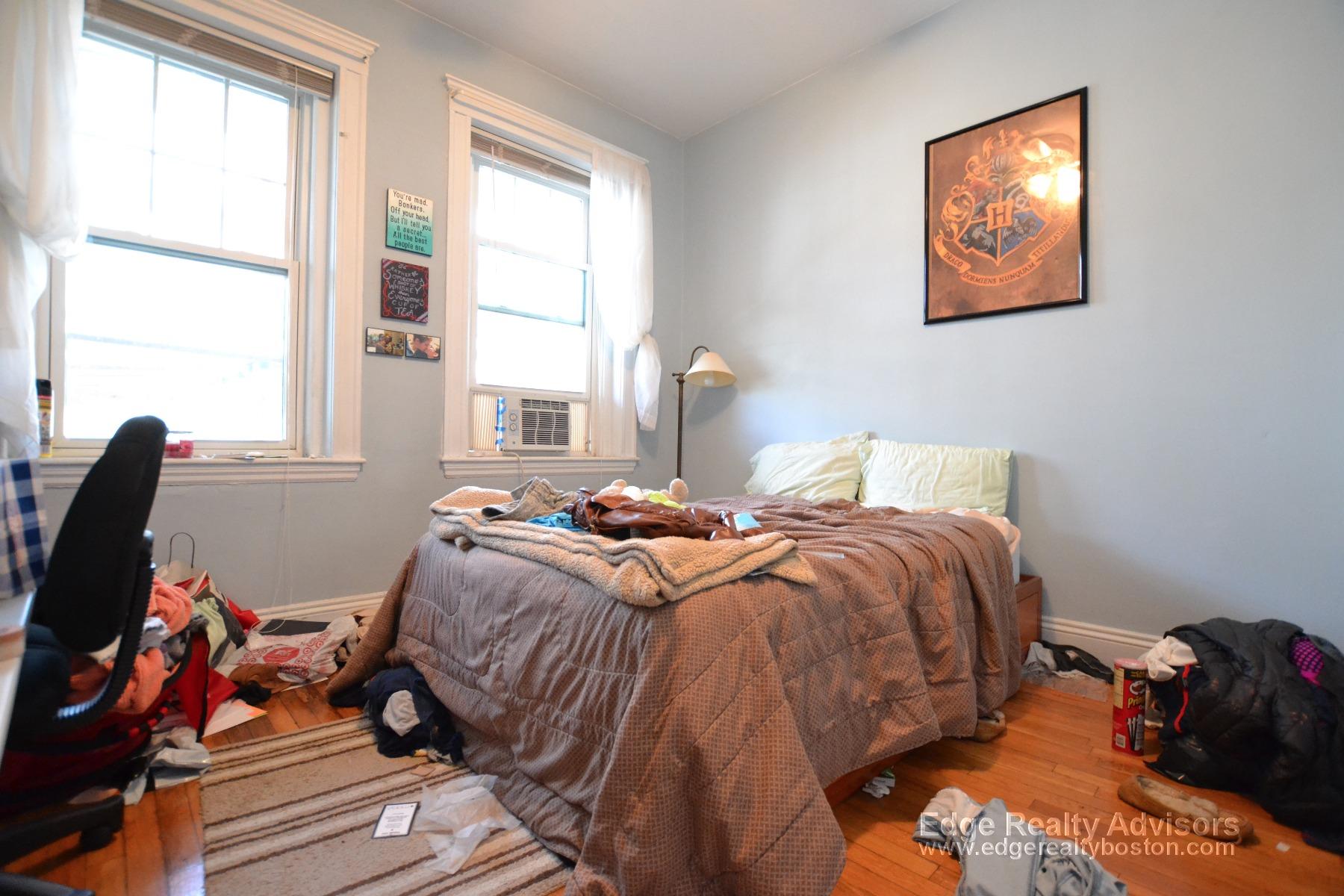 2 bed, 1 bath apartment for rent at 1572 Commonwealth Ave Unit 5, Brighton — photo 5 of 6