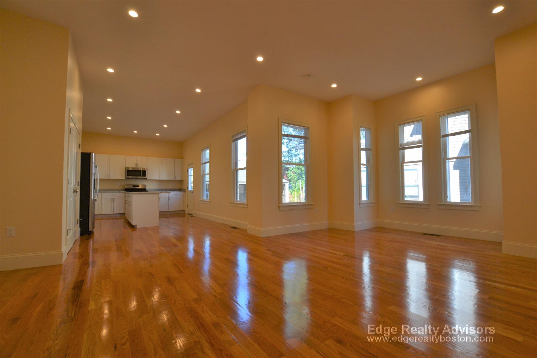 6 bed, 3 bath apartment for rent at 1 Griggs Pl Unit 1, Allston — photo 3 of 16