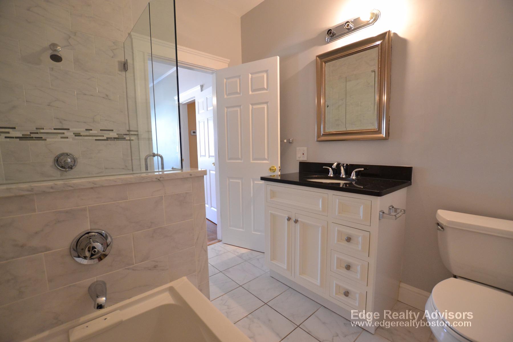 6 bed, 4+ bath apartment for rent at 64 Corey Rd Unit 1, Brighton — photo 10 of 18