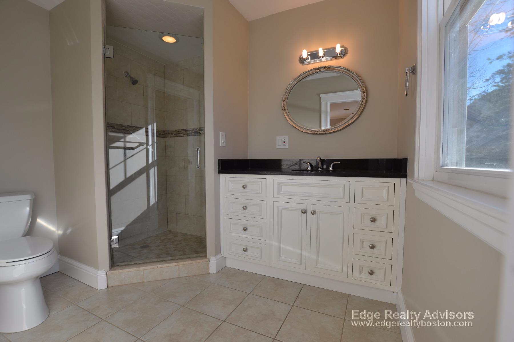 6 bed, 4+ bath apartment for rent at 64 Corey Rd Unit 1, Brighton — photo 11 of 18