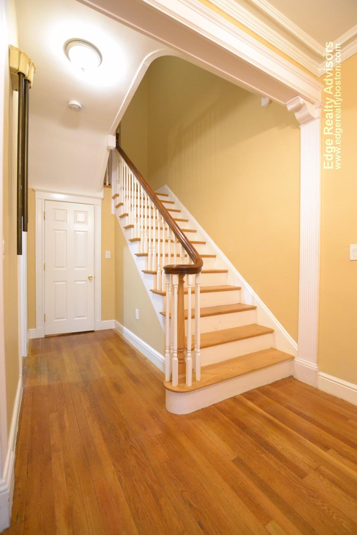 6 bed, 4+ bath apartment for rent at 64 Corey Rd Unit 1, Brighton — photo 8 of 18