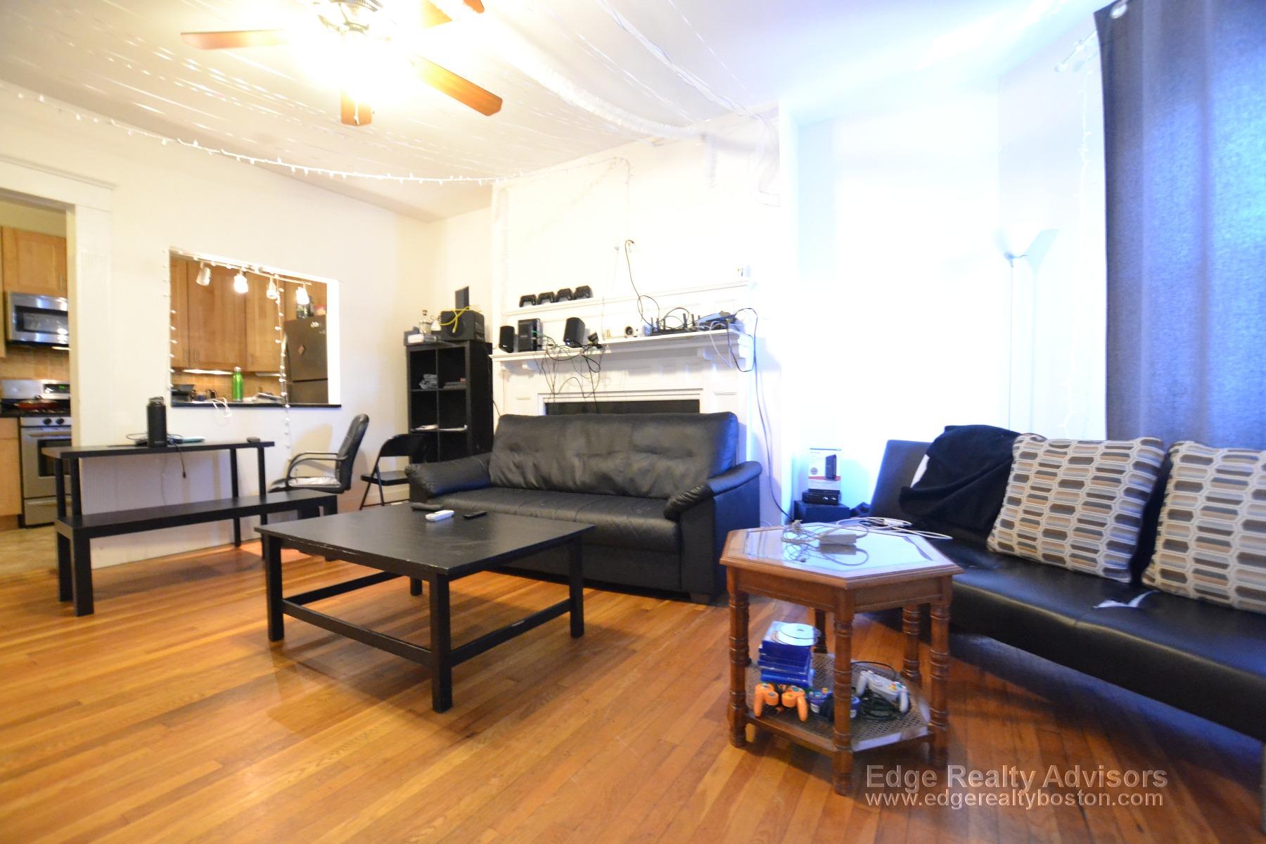 4 bed, 2 bath apartment for rent at 10 Wadsworth St Unit 1, Allston — photo 3 of 7