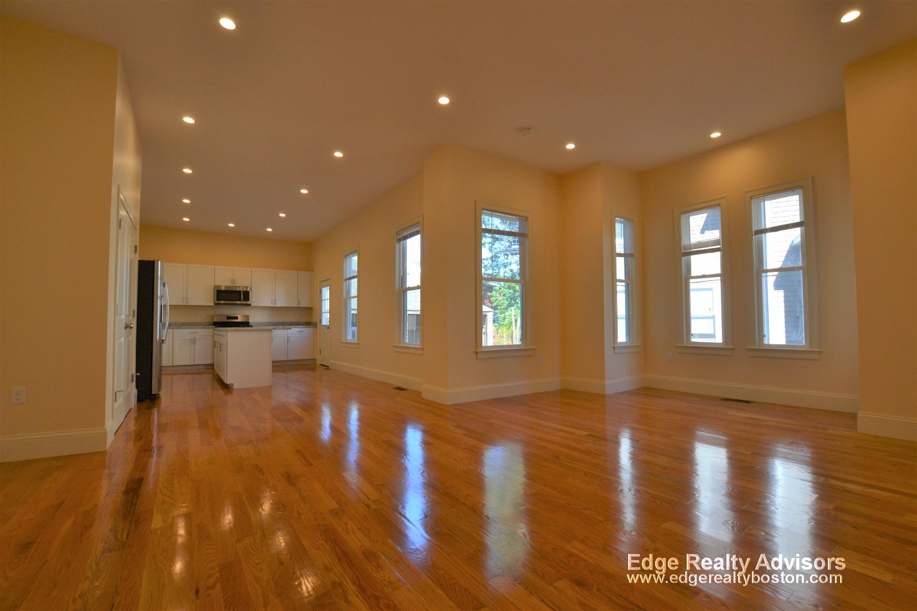 5 bed, 3 bath apartment for rent at 33 Pratt St Unit 2, Allston — photo 4 of 15