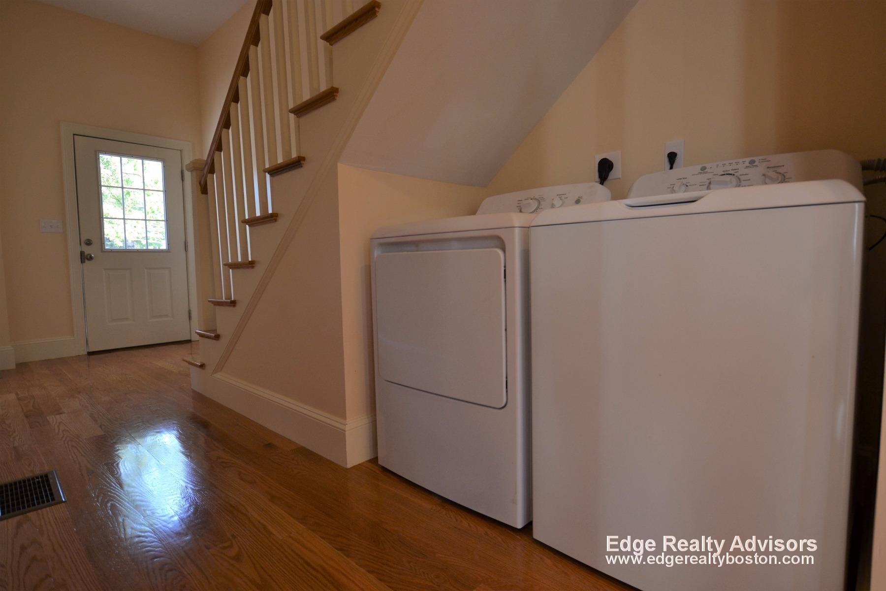5 bed, 3 bath apartment for rent at 33 Pratt St Unit 2, Allston — photo 11 of 15