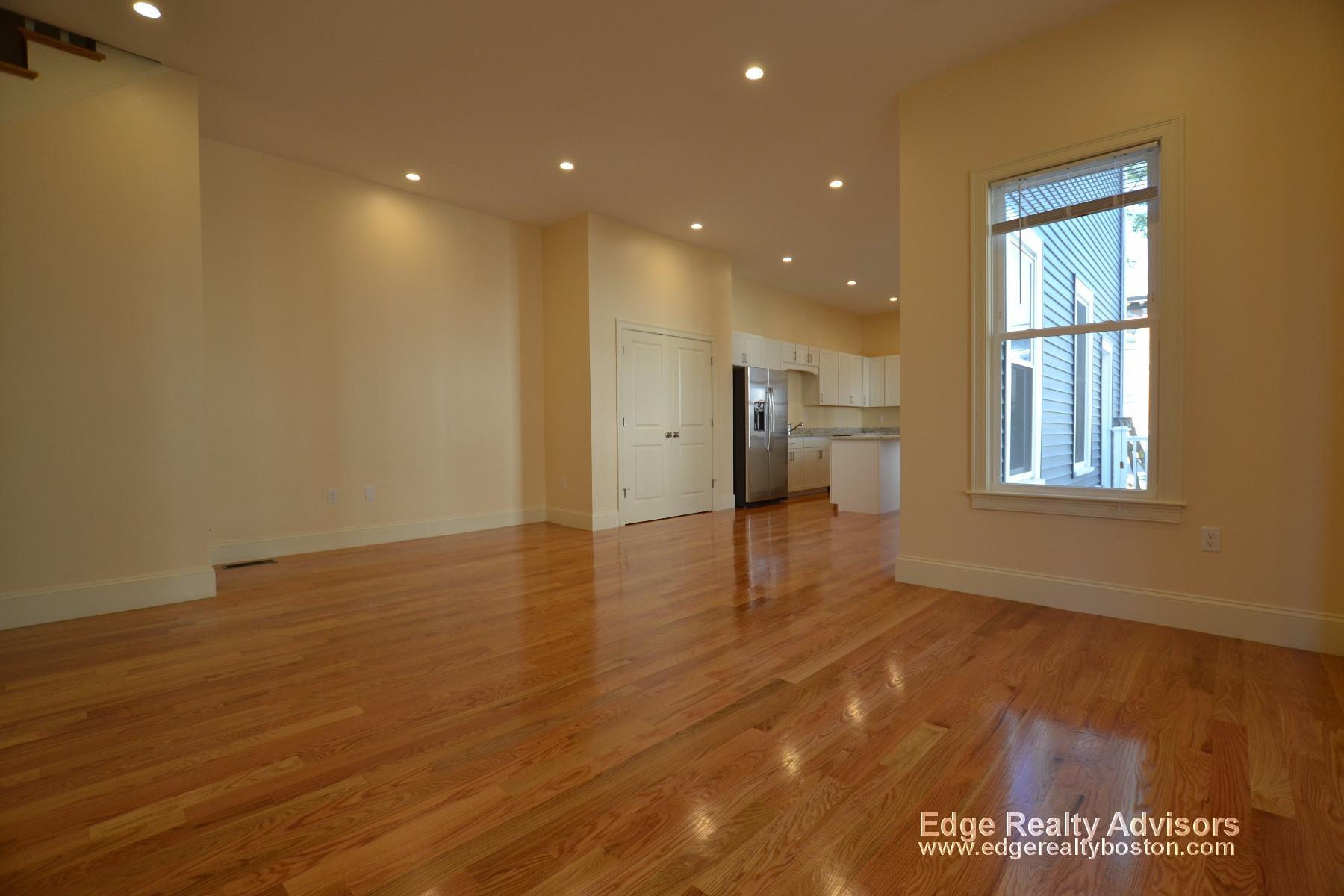 5 bed, 3 bath apartment for rent at 33 Pratt St Unit 2, Allston — photo 5 of 15