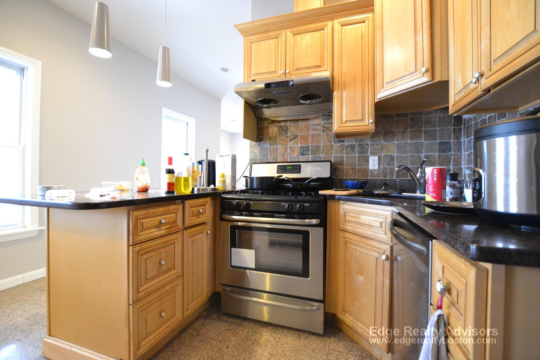 6 bed, 2 bath apartment for rent at 45 Allston Unit 3, Allston — photo 9 of 13