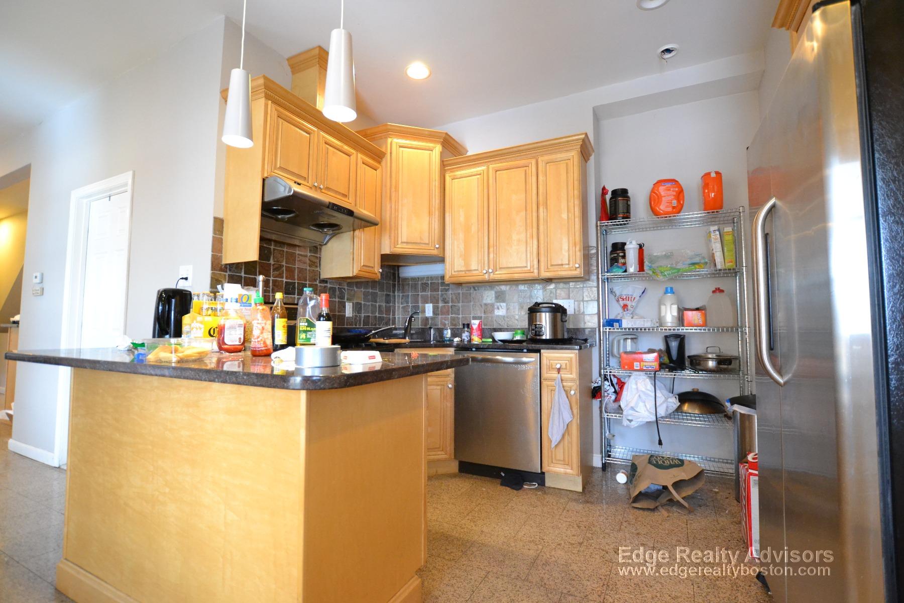 6 bed, 2 bath apartment for rent at 45 Allston Unit 3, Allston — photo 10 of 13