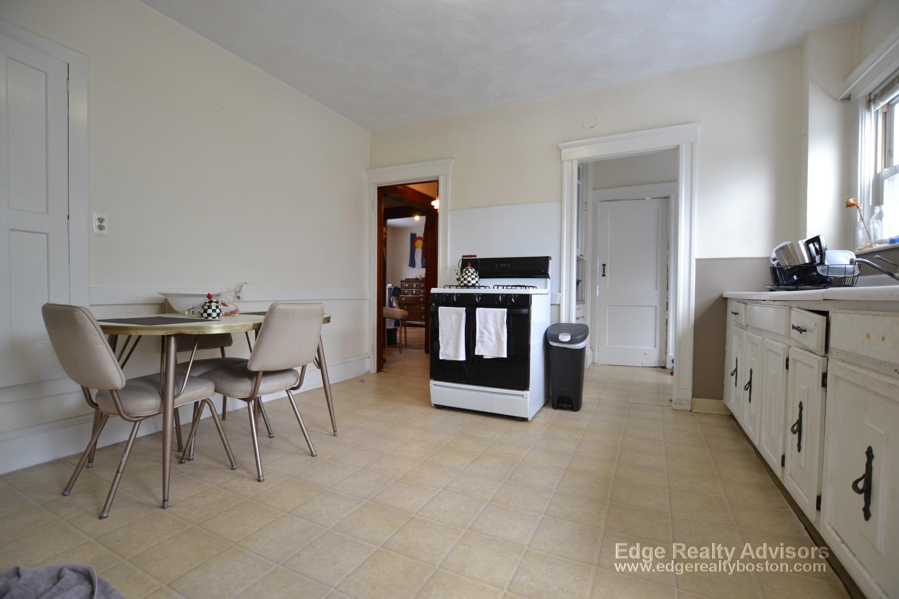 2 bed, 1 bath apartment for rent at 28 Falkland St Unit 1, Brighton — photo 3 of 10