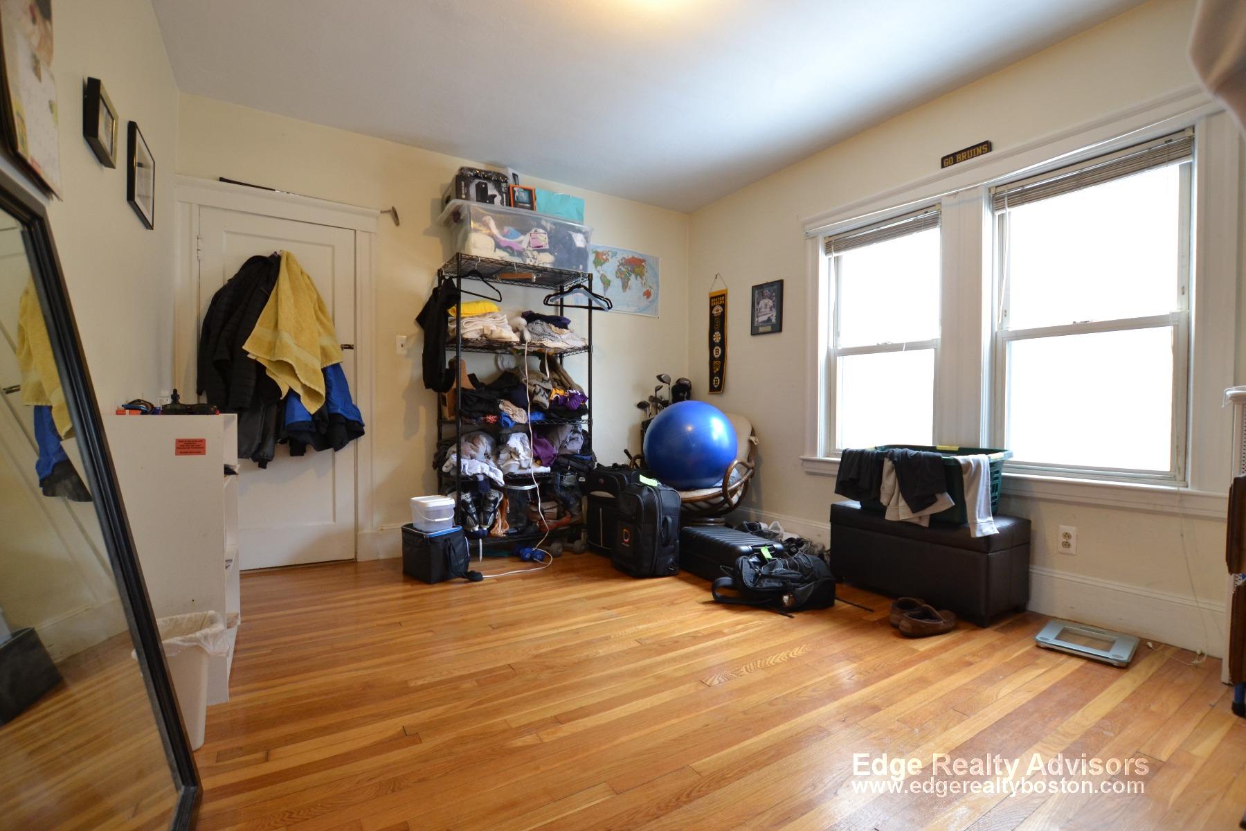 2 bed, 1 bath apartment for rent at 28 Falkland St Unit 1, Brighton — photo 7 of 10