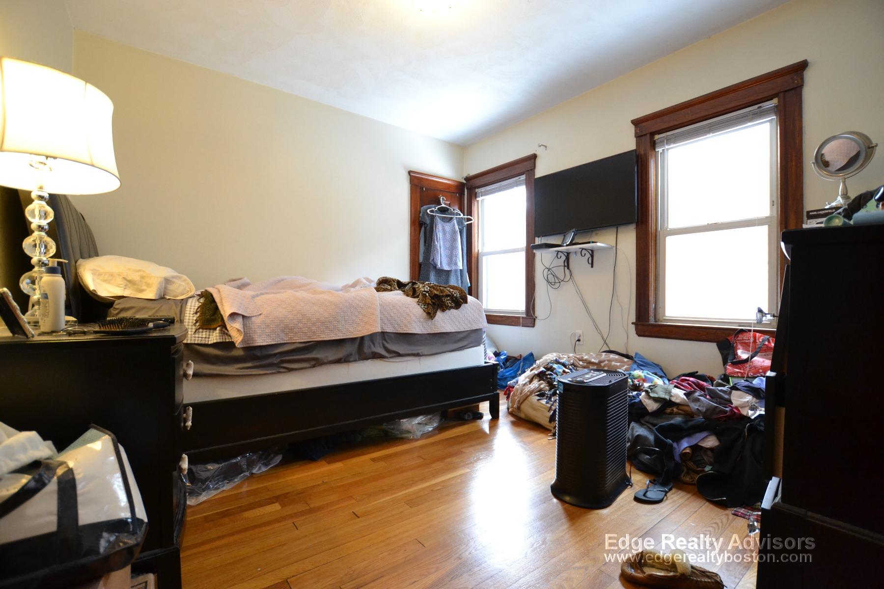 2 bed, 1 bath apartment for rent at 28 Falkland St Unit 1, Brighton — photo 8 of 10