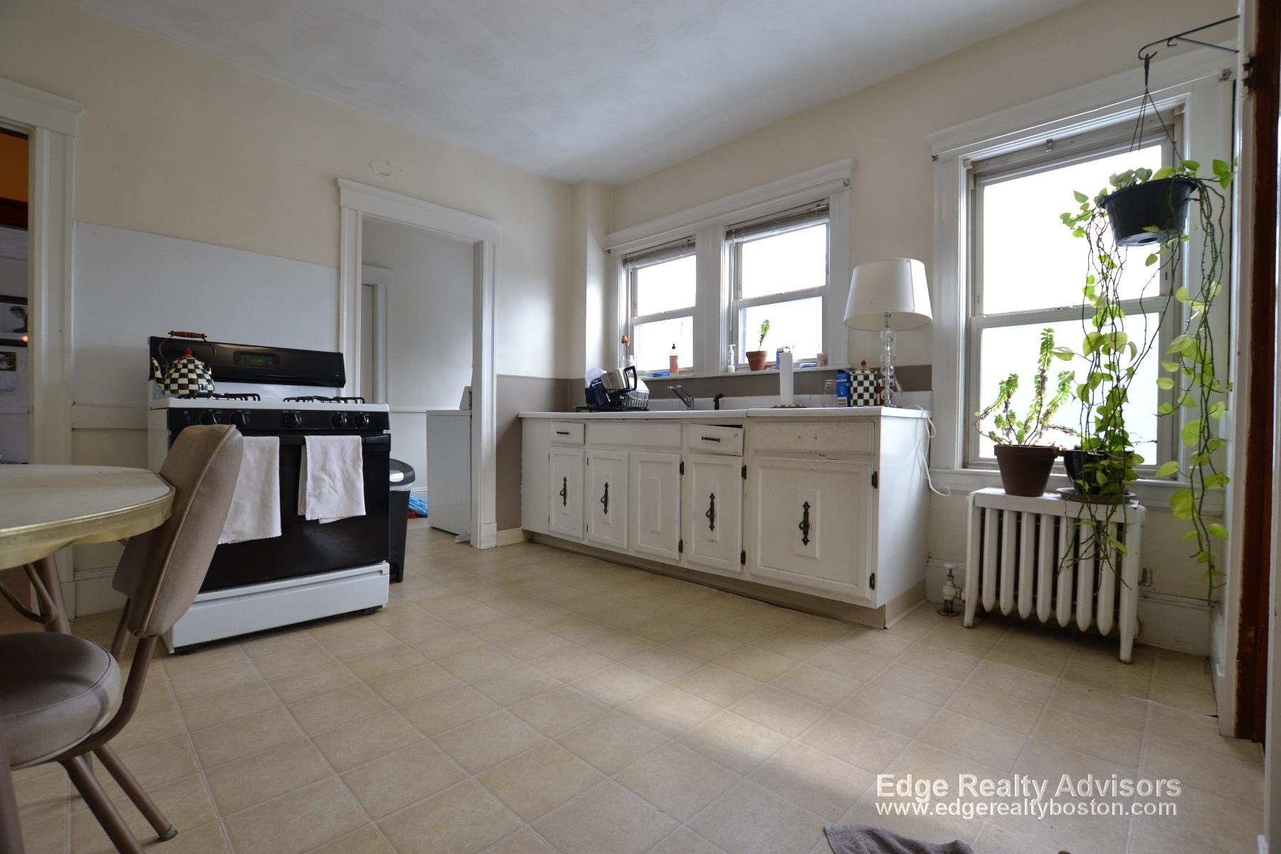 2 bed, 1 bath apartment for rent at 28 Falkland St Unit 1, Brighton — photo 1 of 10