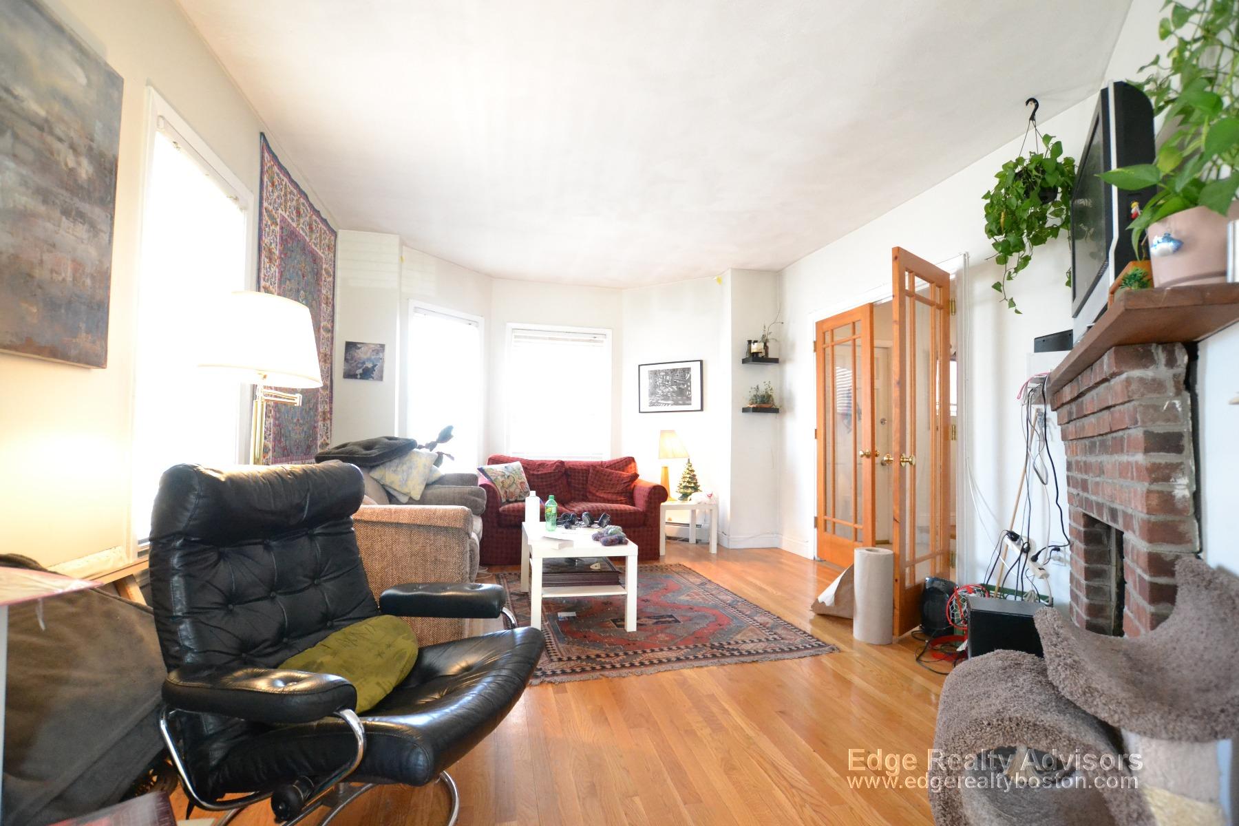 4 bed, 1.5 bath apartment for rent at 64 North Beacon St Unit 1, Brighton — photo 8 of 13