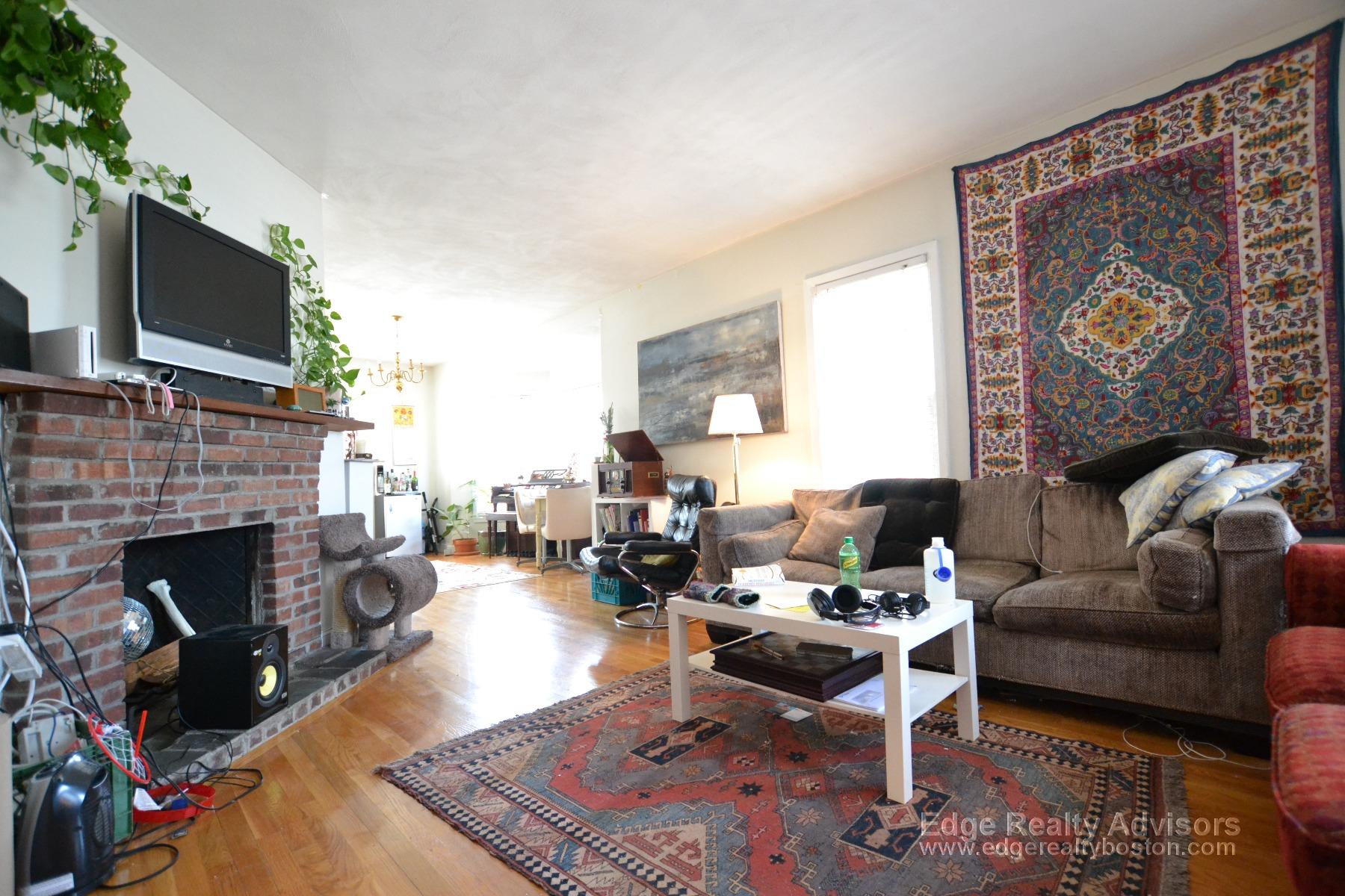 4 bed, 1.5 bath apartment for rent at 64 North Beacon St Unit 1, Brighton — photo 6 of 13