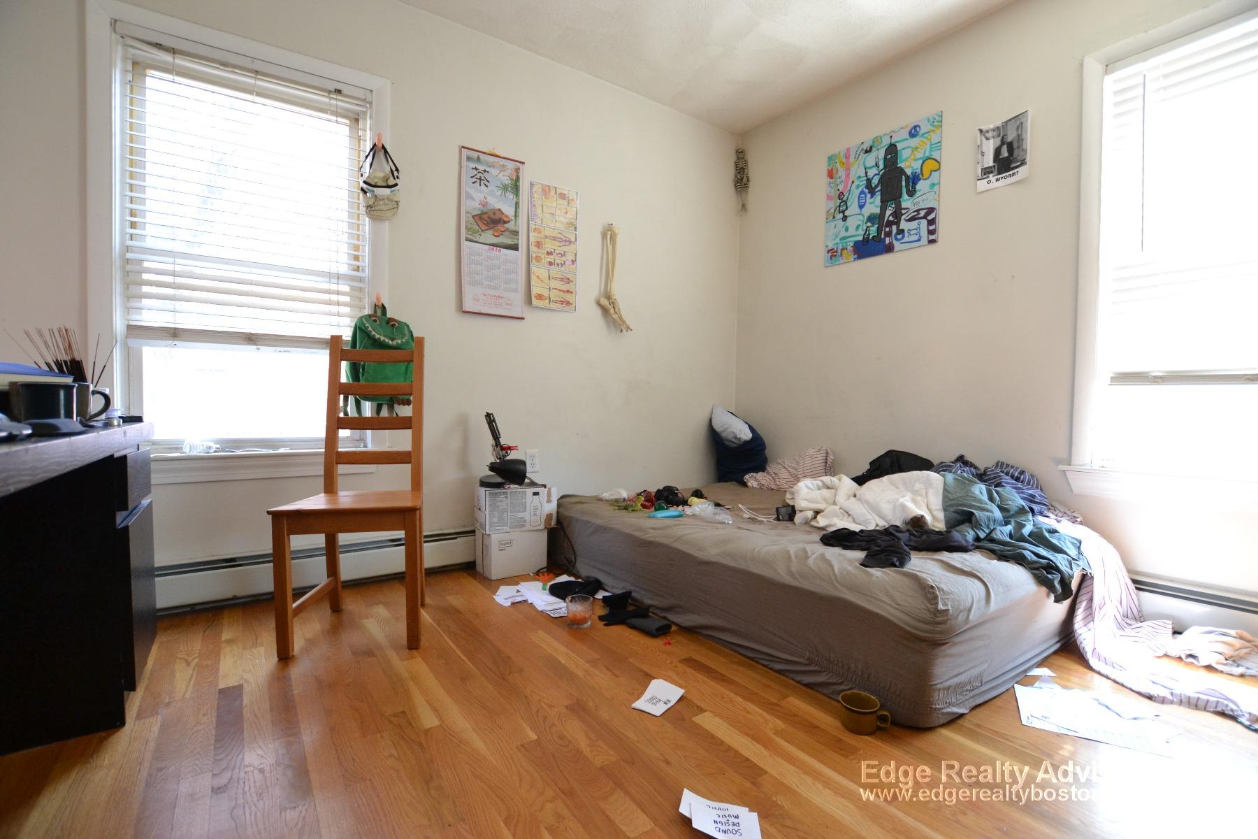 4 bed, 1.5 bath apartment for rent at 64 North Beacon St Unit 1, Brighton — photo 9 of 13
