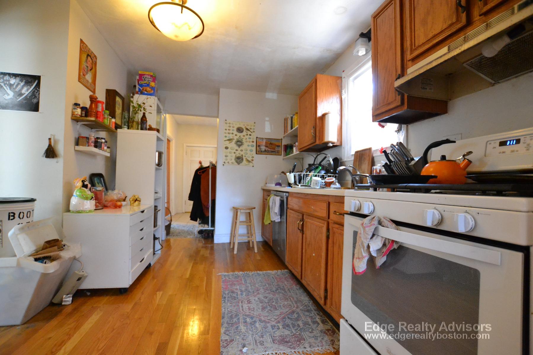 4 bed, 1.5 bath apartment for rent at 64 North Beacon St Unit 1, Brighton — photo 2 of 13
