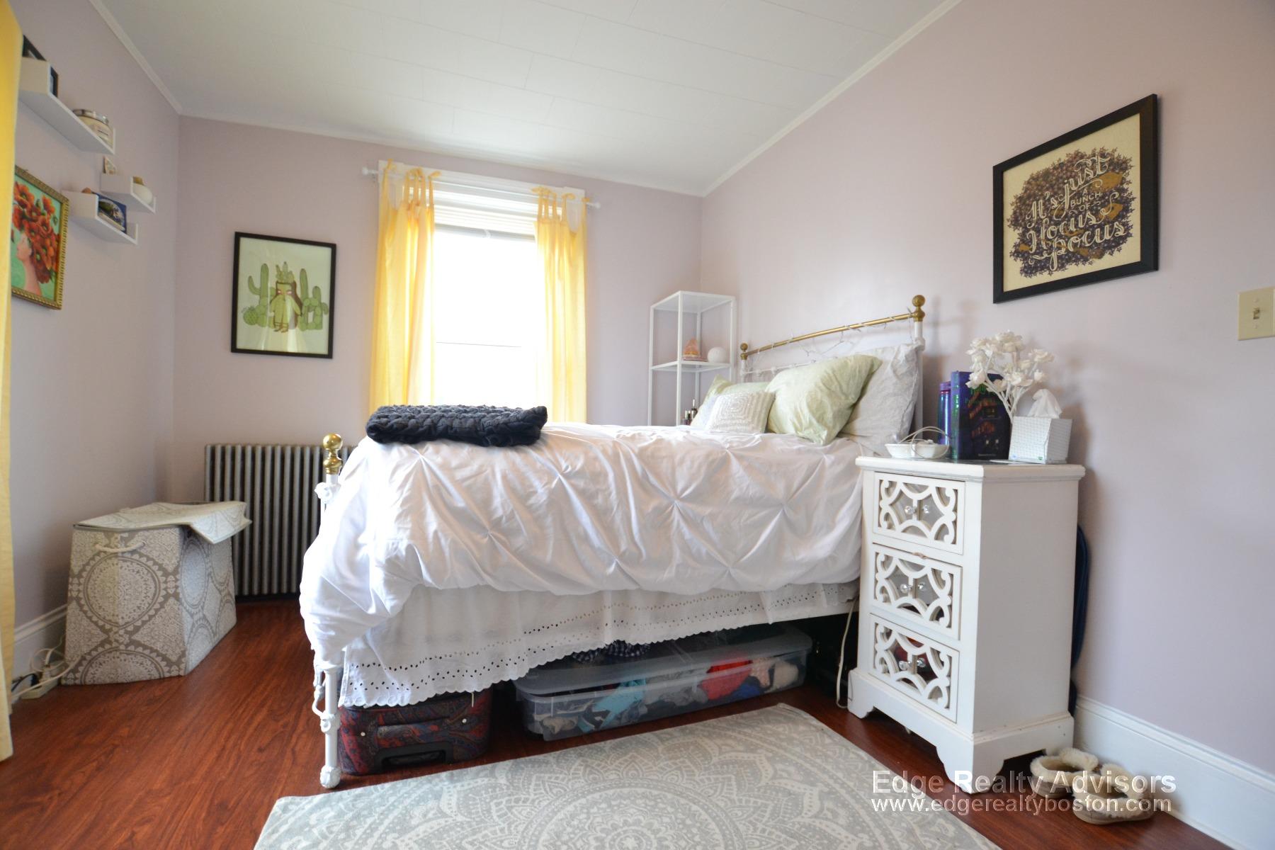 2 bed, 1 bath apartment for rent at 166 Franklin St Unit 1, Allston — photo 6 of 7