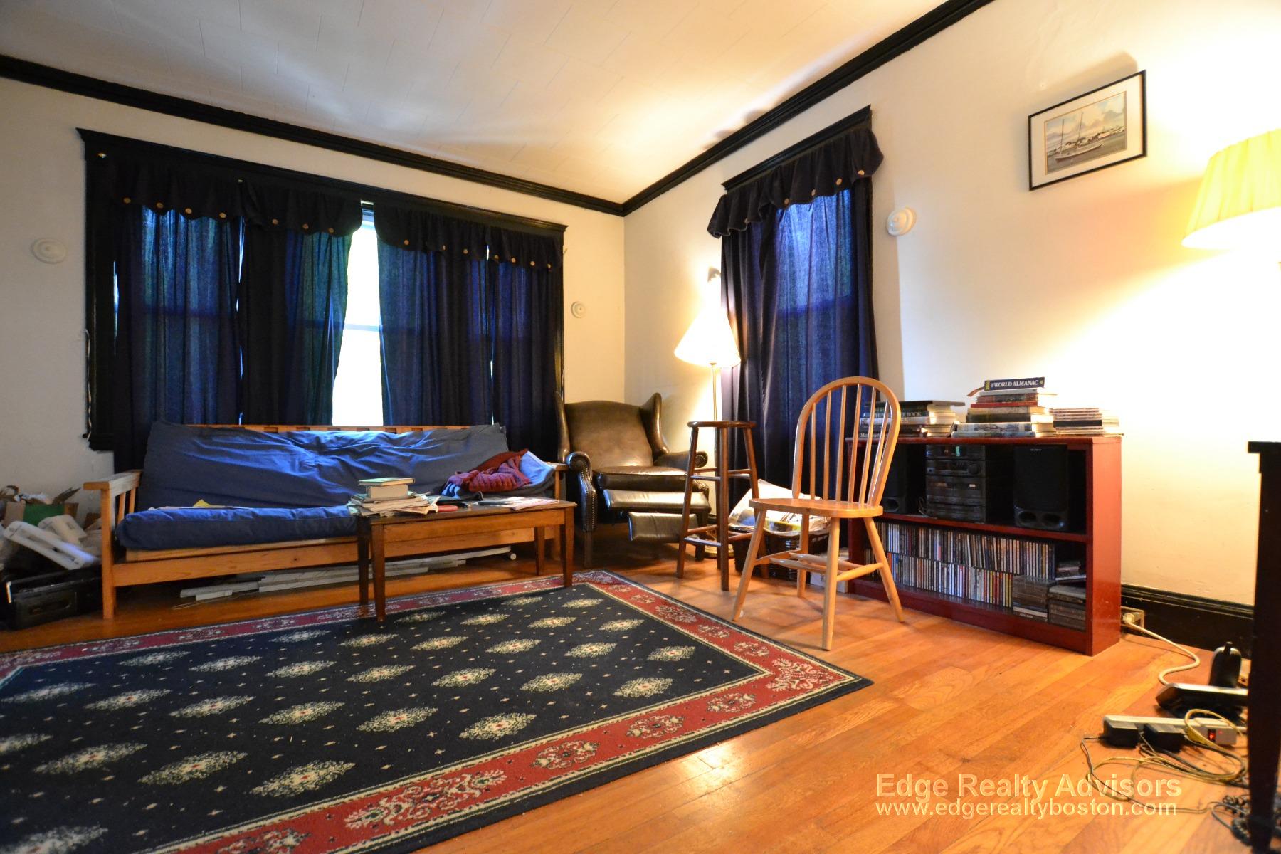 2 bed, 1 bath apartment for rent at 23 North Crescent Cir Unit 1, Brighton — photo 3 of 6