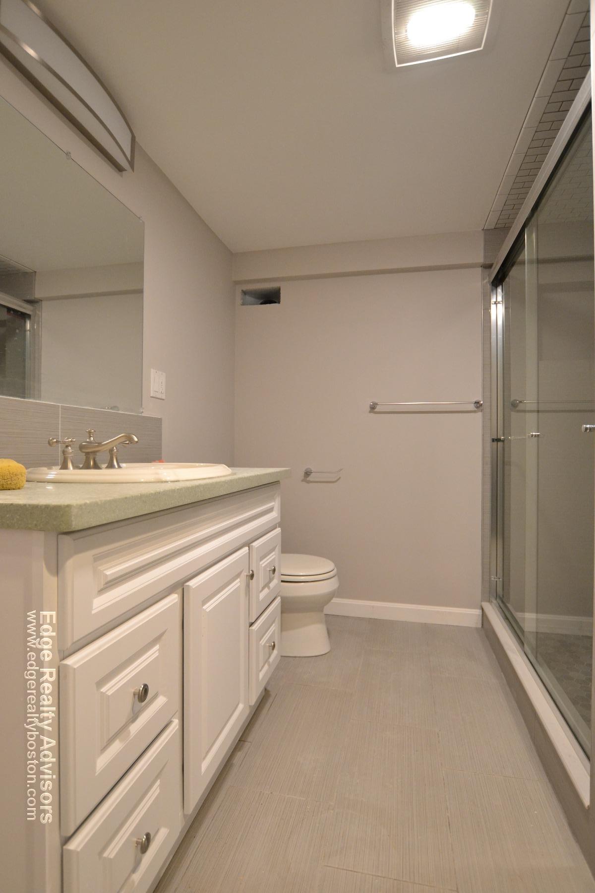 4 bed, 2 bath apartment for rent at 39 Long Ave Unit 1, Brighton — photo 5 of 5