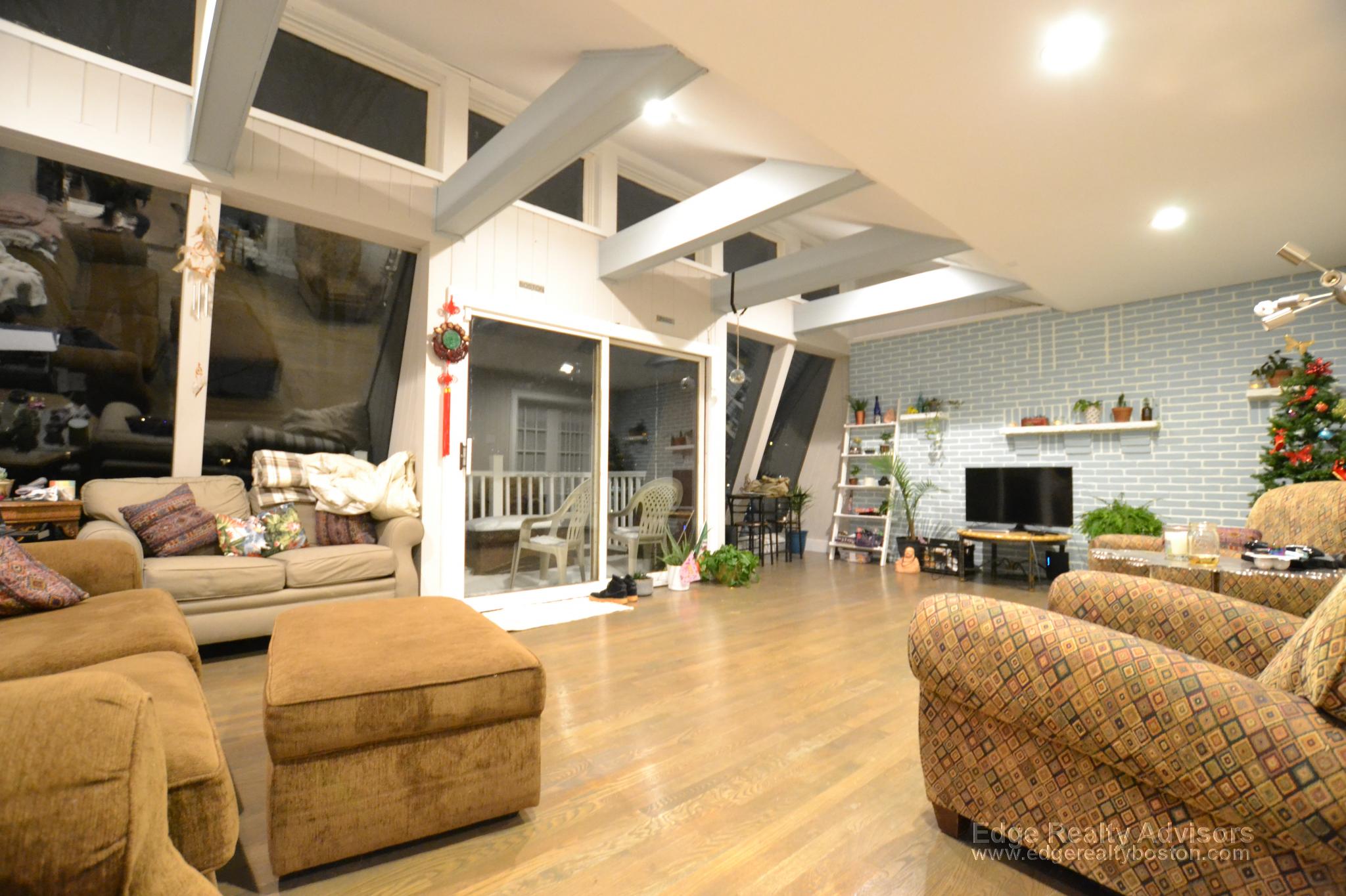 4 bed, 2 bath apartment for rent at 38 Kenrick St Unit 1, Brighton — photo 5 of 16