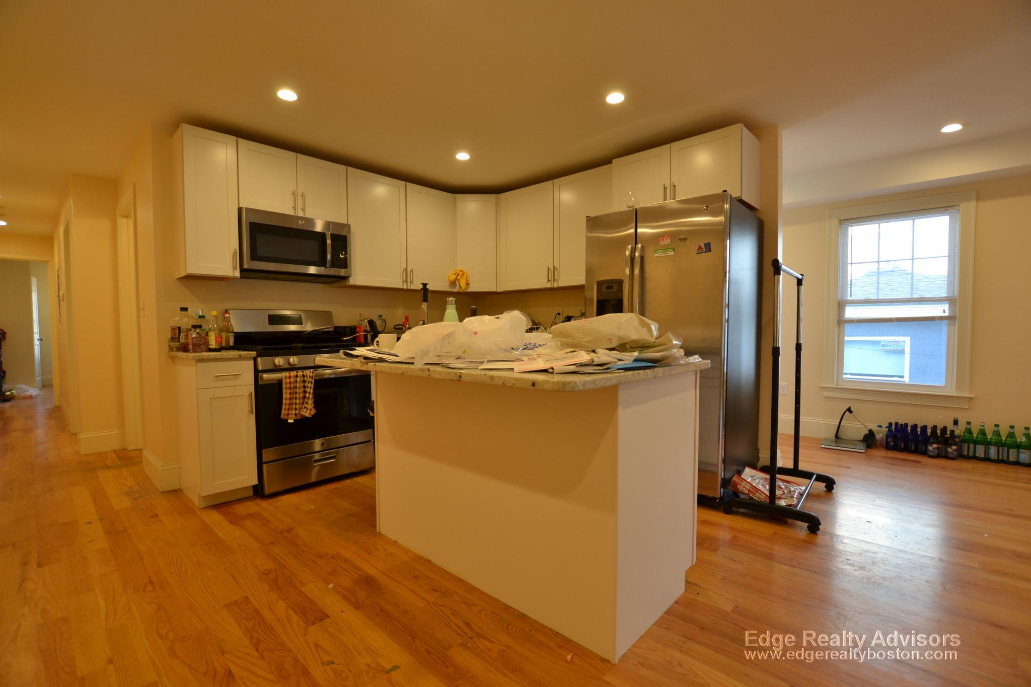 4 bed, 2 bath apartment for rent at 21 Higgins St Unit 2, Allston — photo 1 of 9