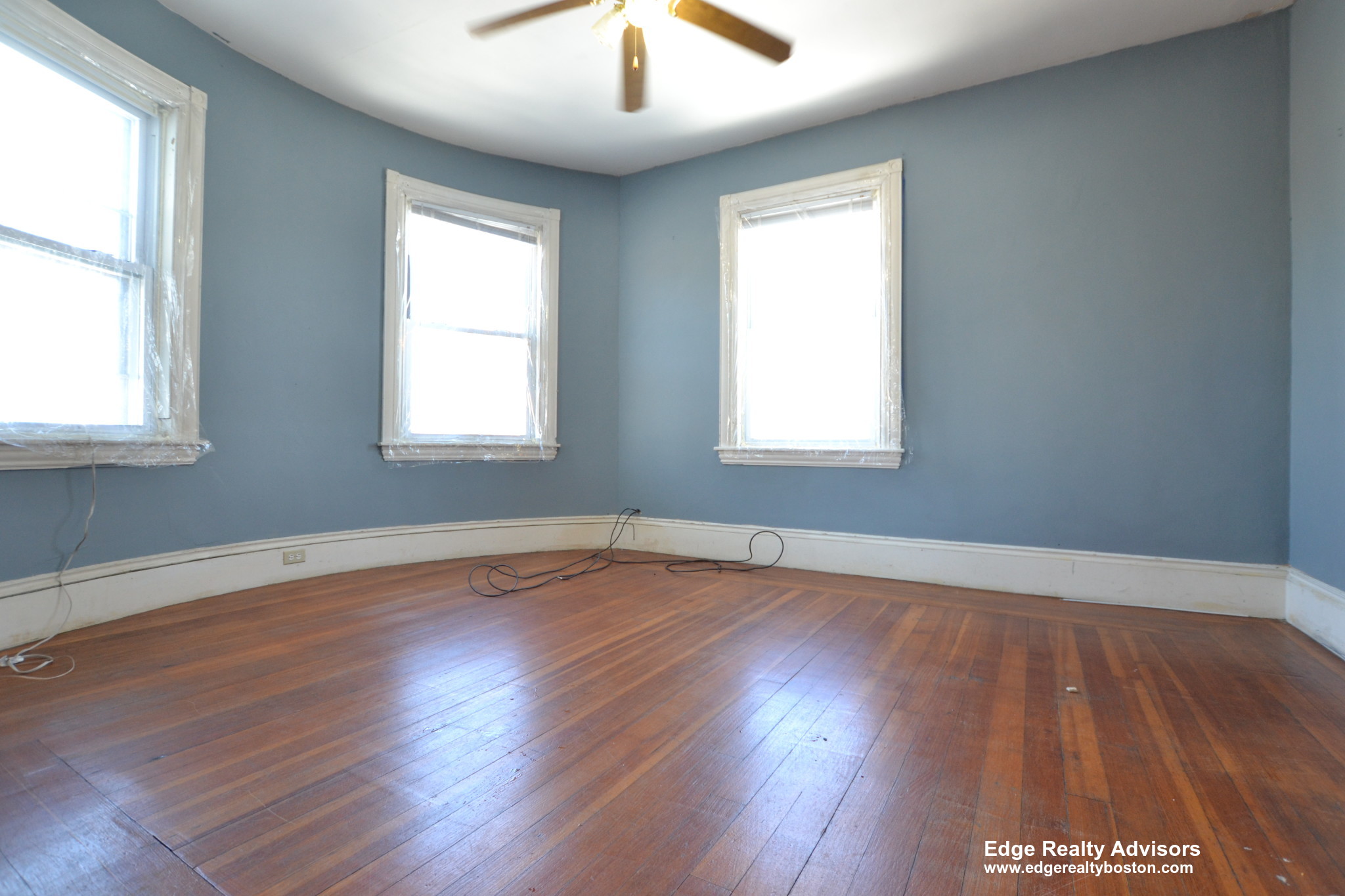 4 bed, 1.5 bath apartment for rent at 22 Surrey St Unit 1, Brighton — photo 3 of 9