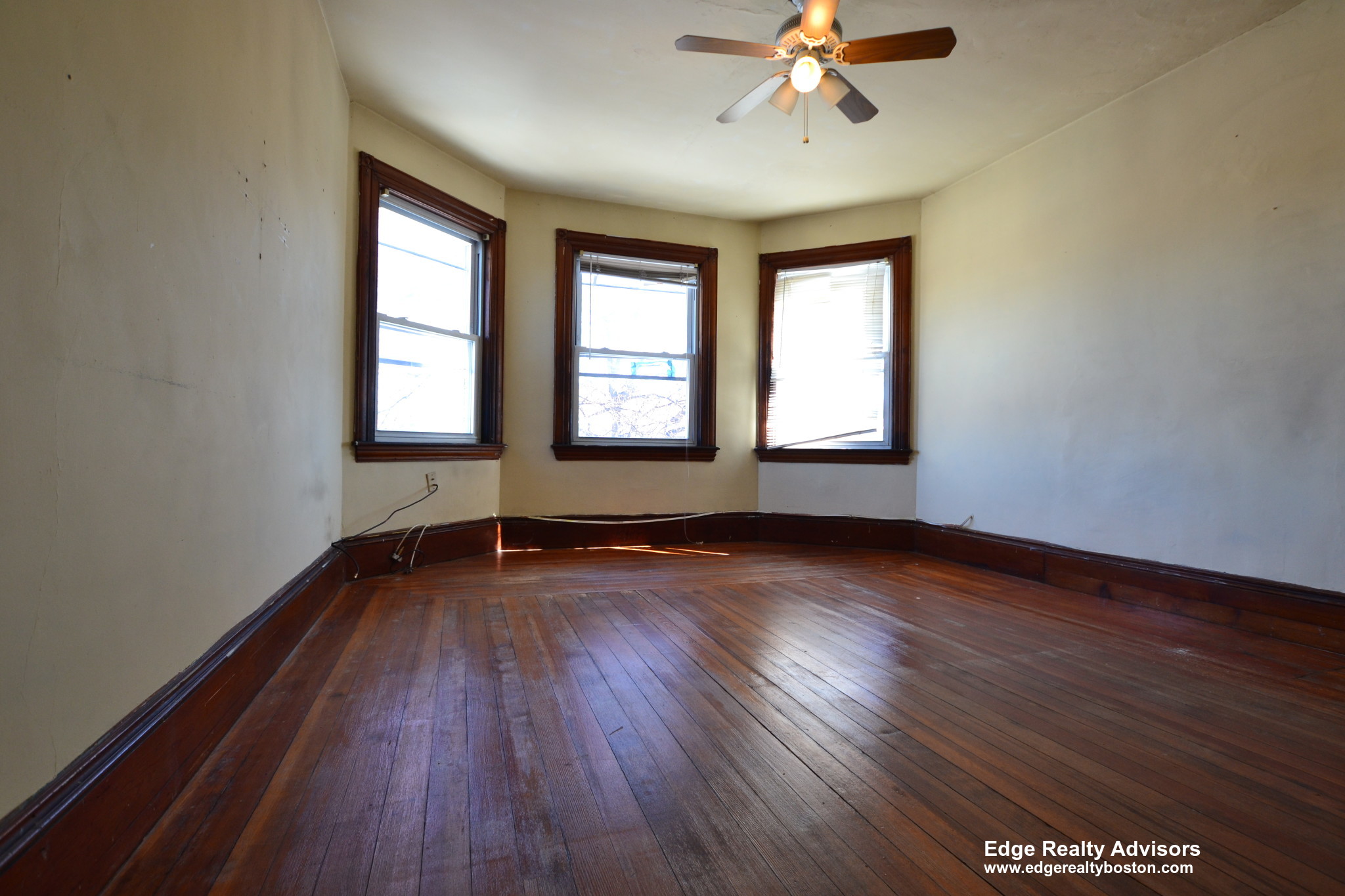 4 bed, 1.5 bath apartment for rent at 22 Surrey St Unit 1, Brighton — photo 7 of 9