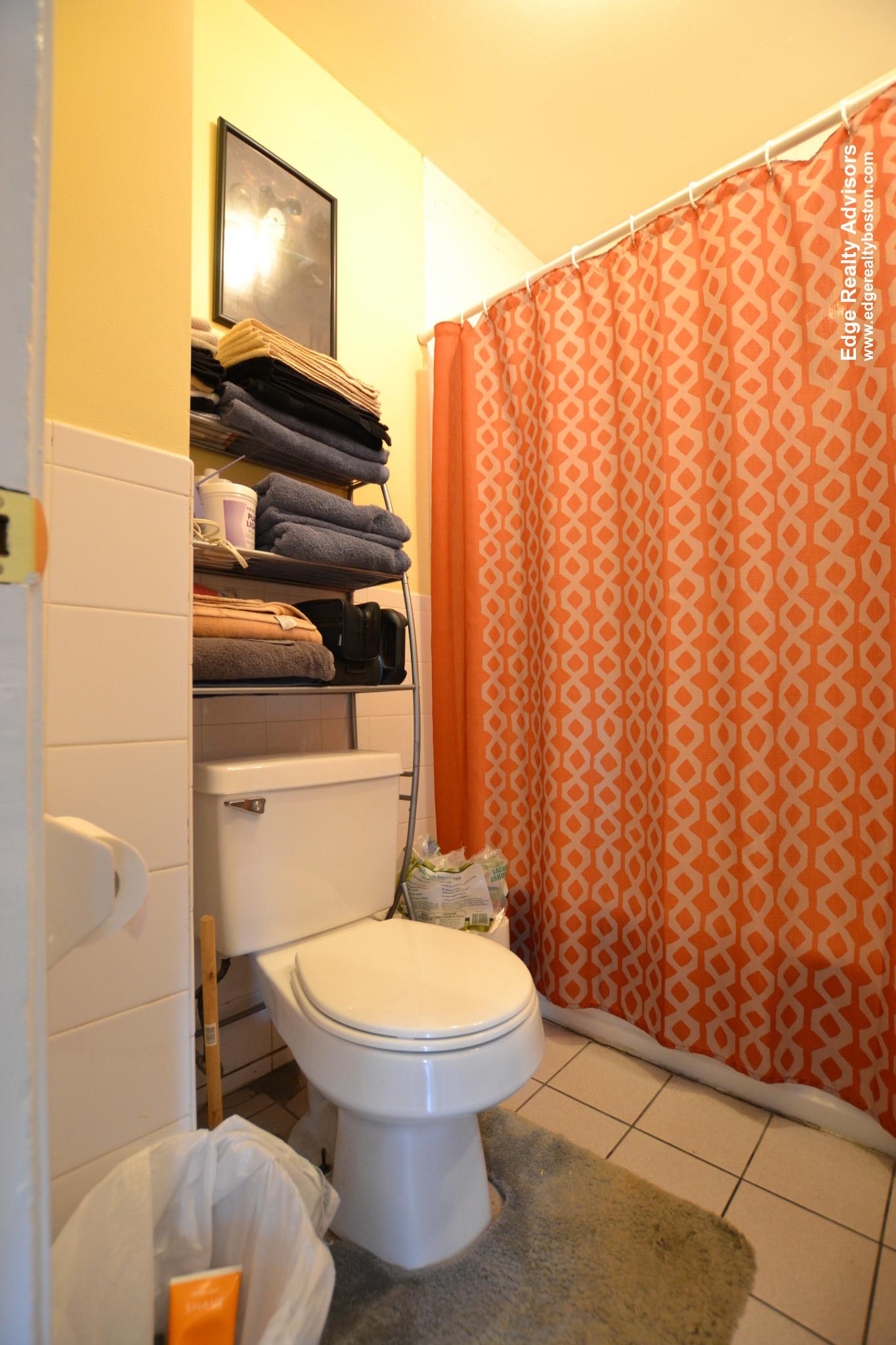 2 bed, 1 bath apartment for rent at 168 Franklin St Unit 1, Allston — photo 6 of 7