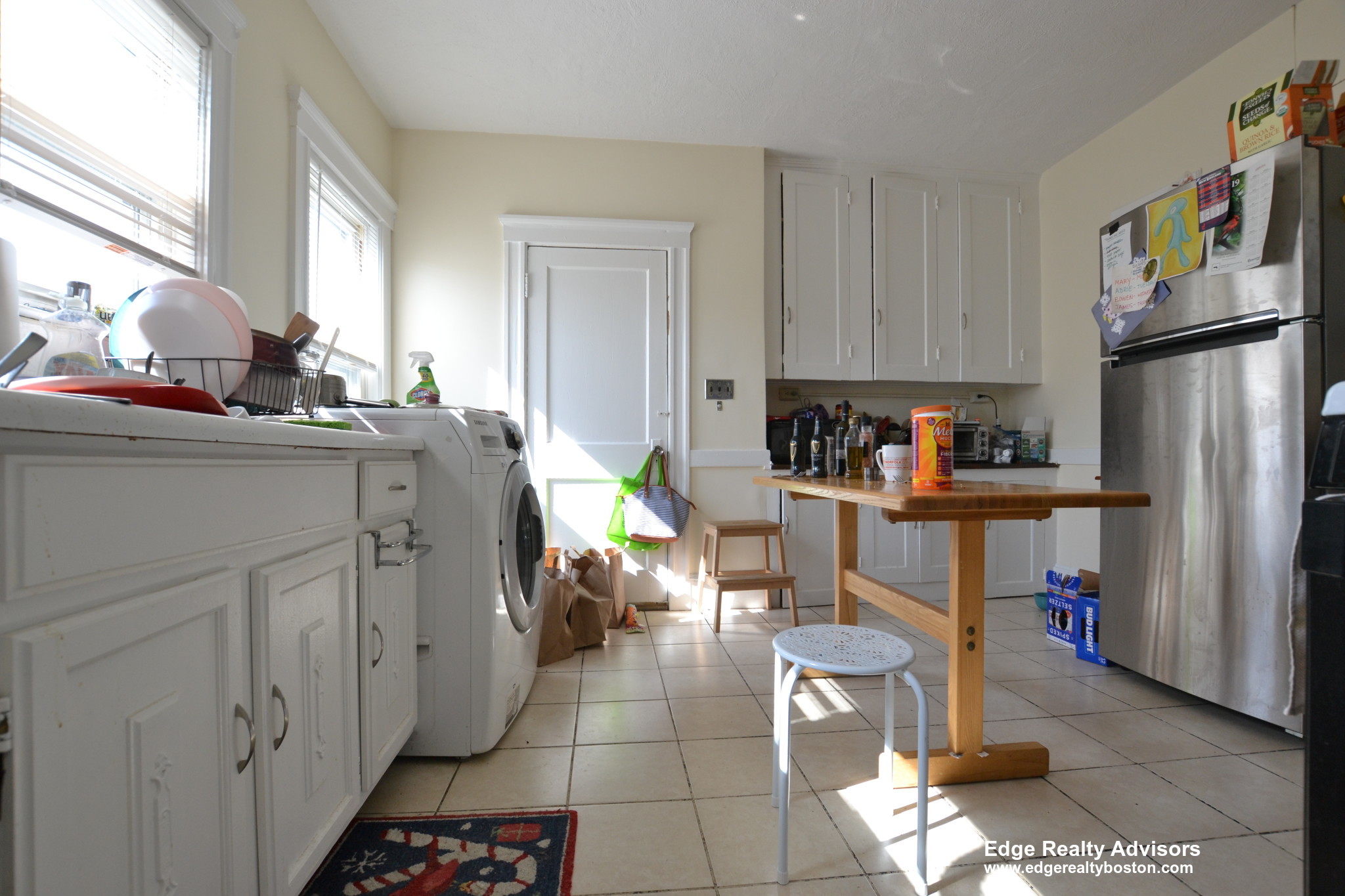 3 bed, 1 bath apartment for rent at 30 Falkland St Unit 1, Brighton — photo 1 of 9