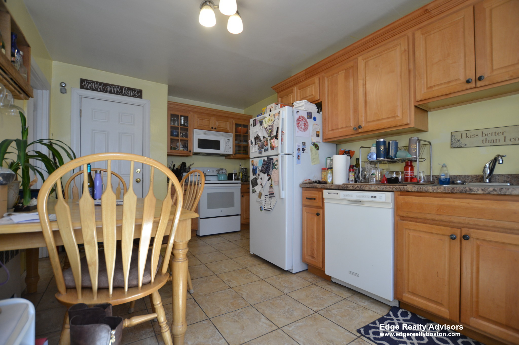 1 bed, 1 bath apartment for rent at 18 Beechcroft St Unit 1, Brighton