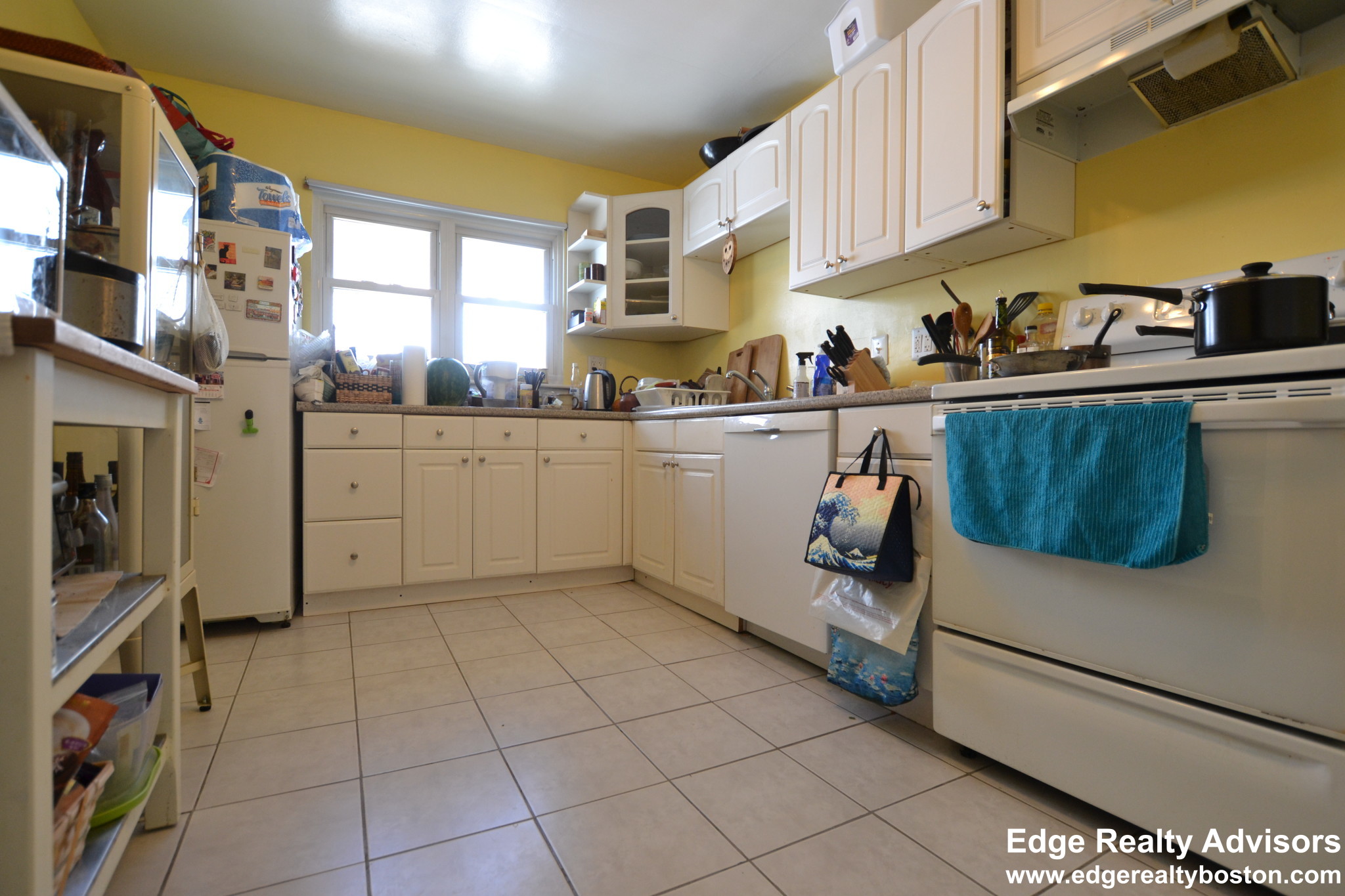1 bed, 1 bath apartment for rent at 45 Beechcroft St Unit 3, Brighton — photo 1 of 6