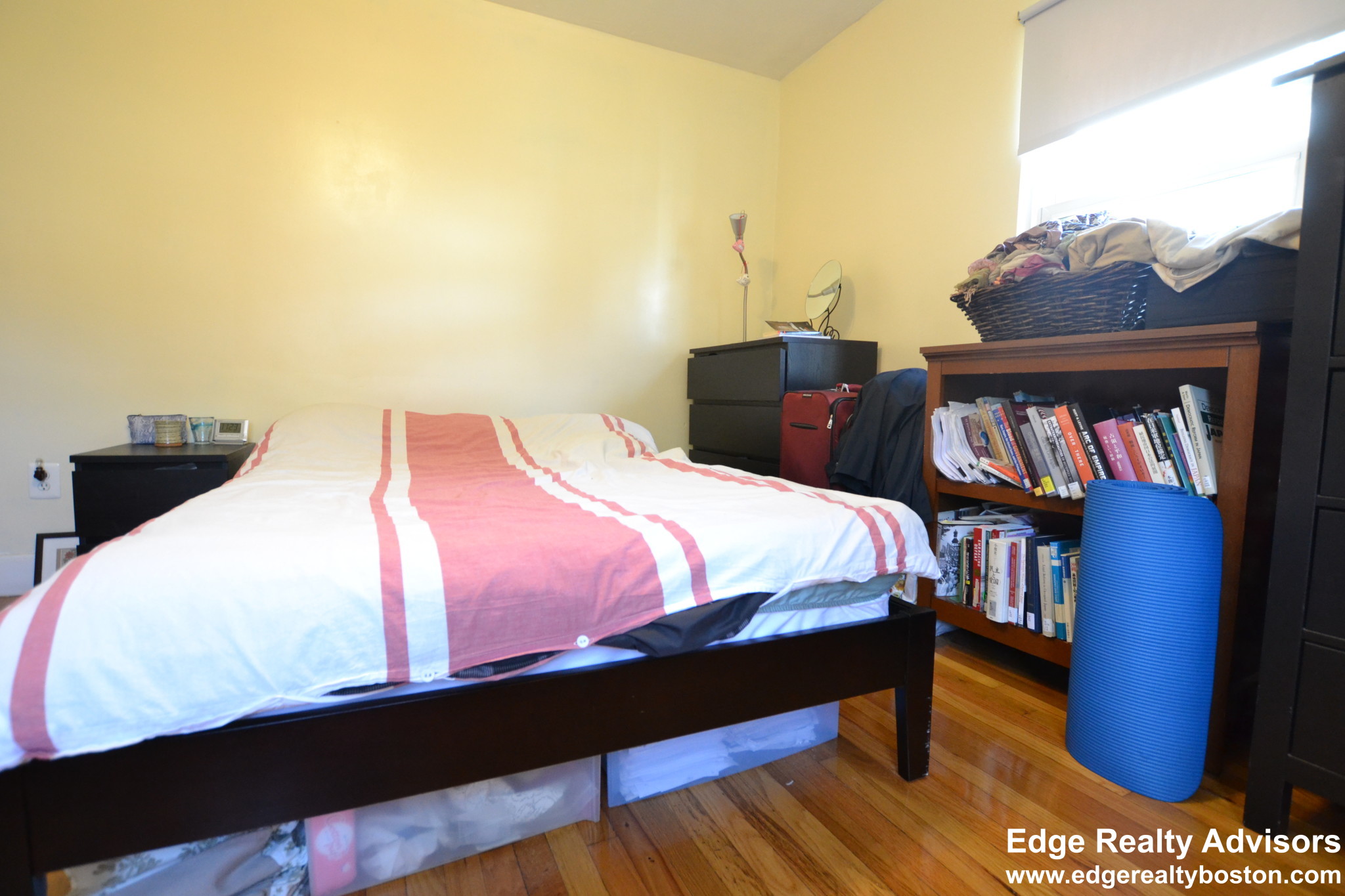 1 bed, 1 bath apartment for rent at 45 Beechcroft St Unit 3, Brighton — photo 4 of 6