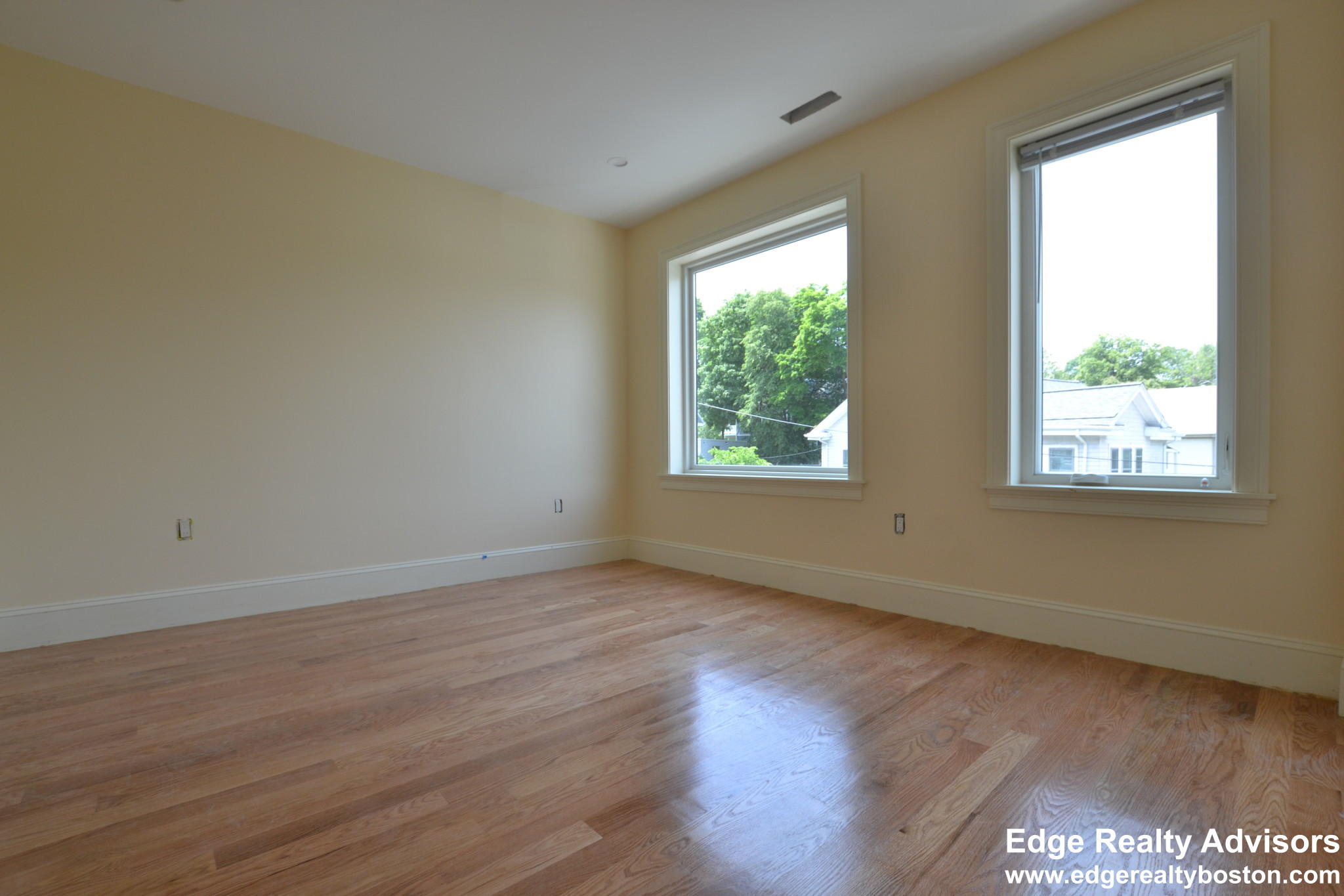 4 bed, 3.5 bath apartment for rent at 7 Cufflin St Unit 1, Brighton — photo 6 of 6
