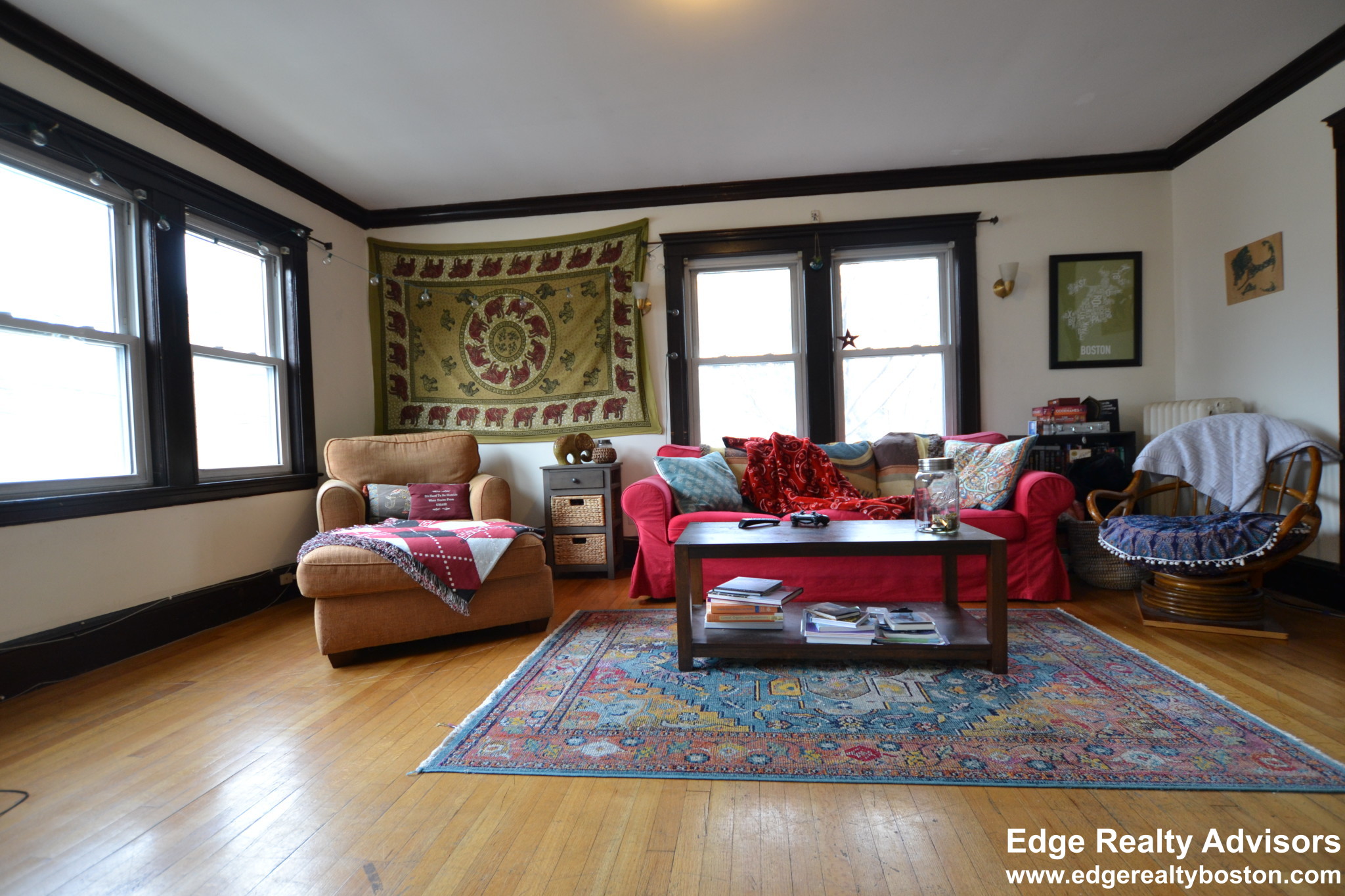 3 bed, 1 bath apartment for rent at 7 Dickinson Rd Unit 1, Brighton — photo 2 of 8