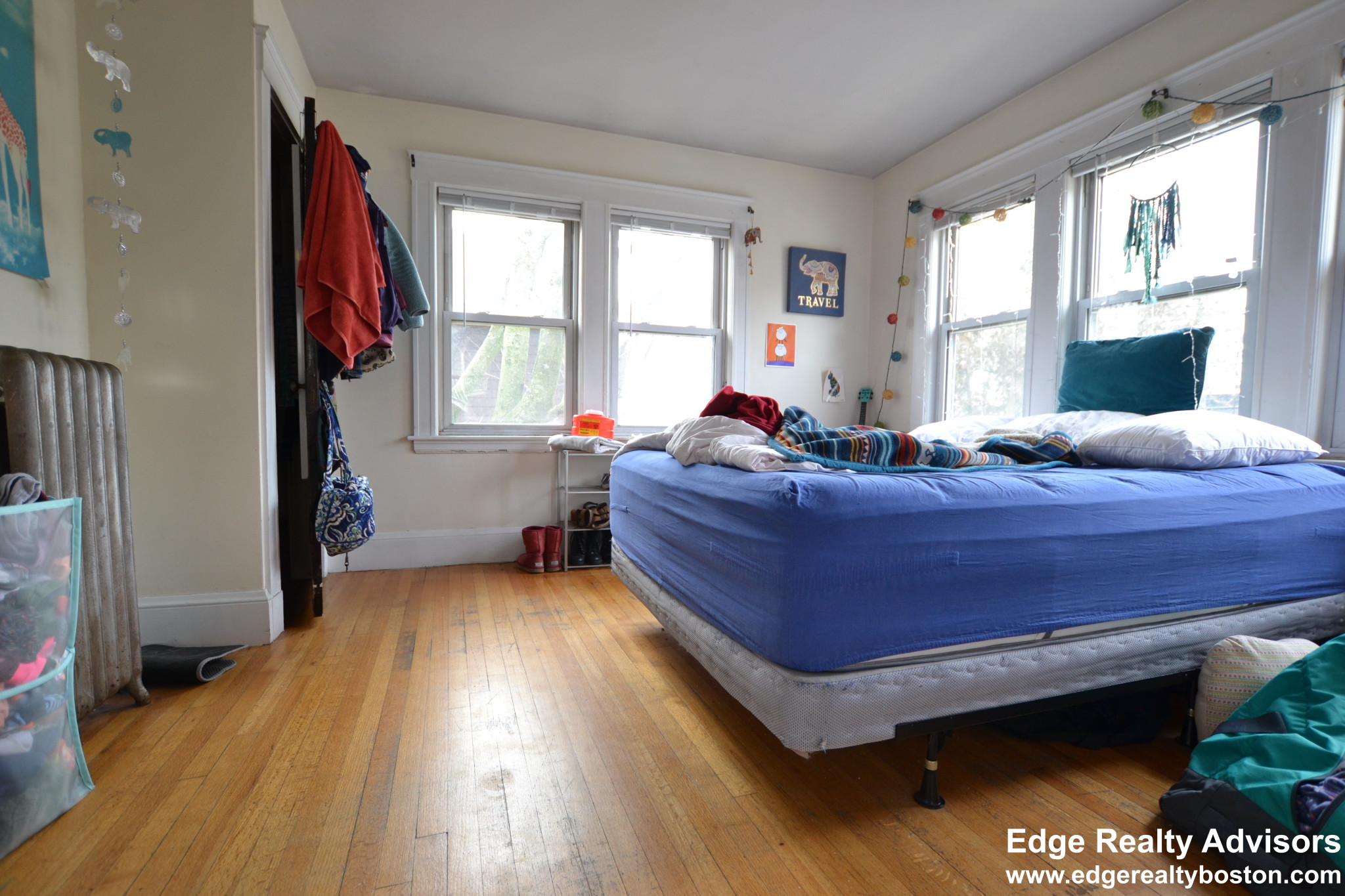 3 bed, 1 bath apartment for rent at 7 Dickinson Rd Unit 1, Brighton — photo 5 of 8