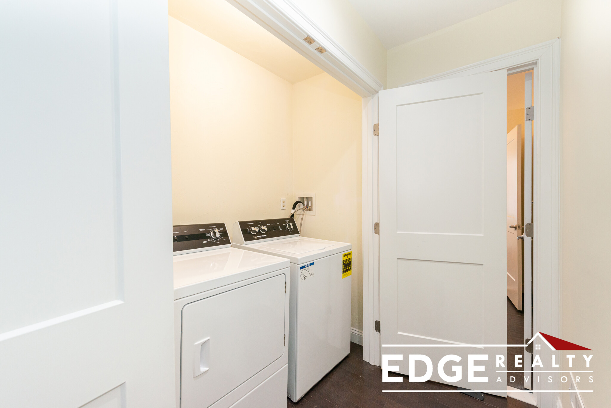 6 bed, 4+ bath apartment for rent at 9 Marion St Unit 1, Tufts University — photo 13 of 23