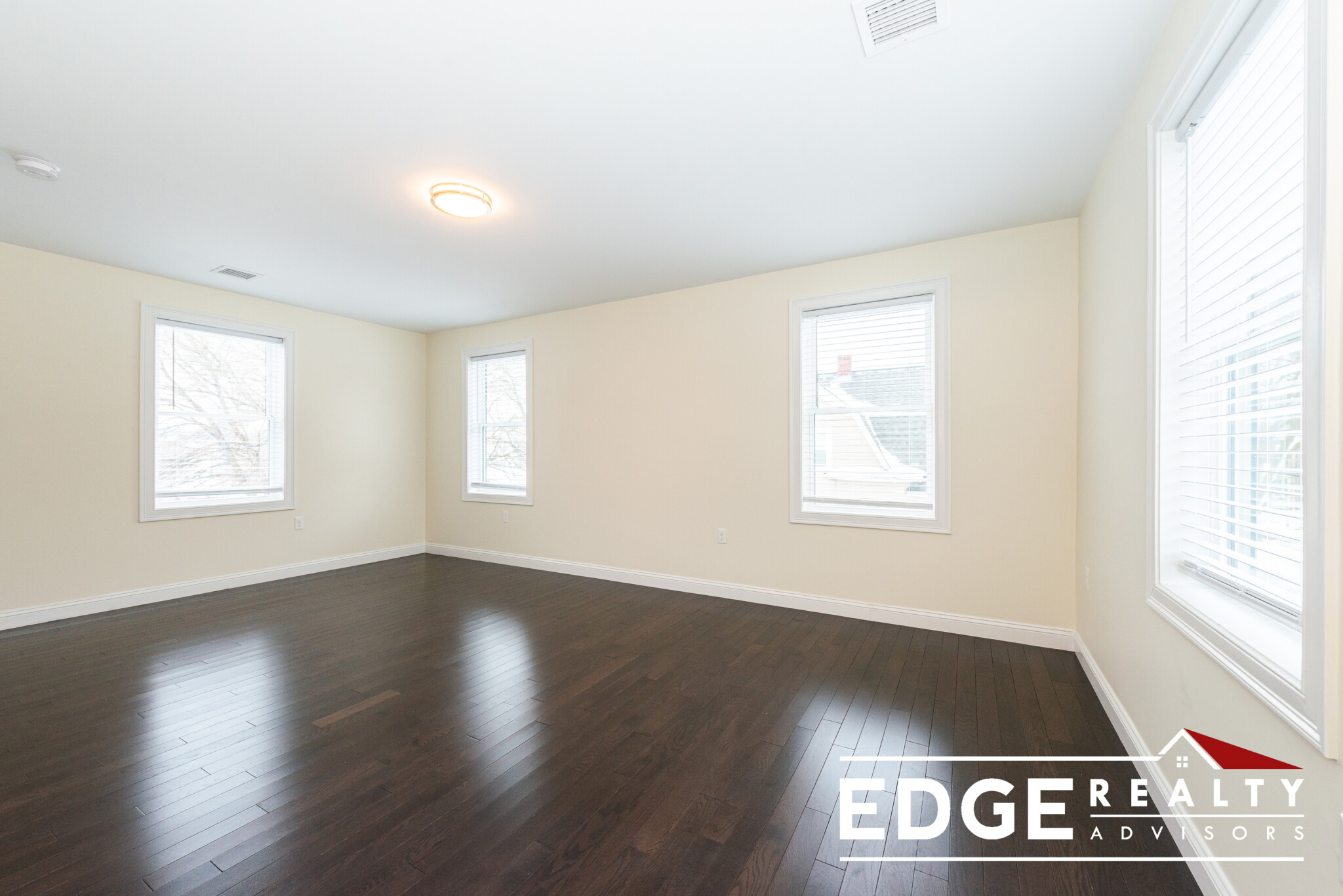 6 bed, 4+ bath apartment for rent at 9 Marion St Unit 1, Tufts University — photo 19 of 23