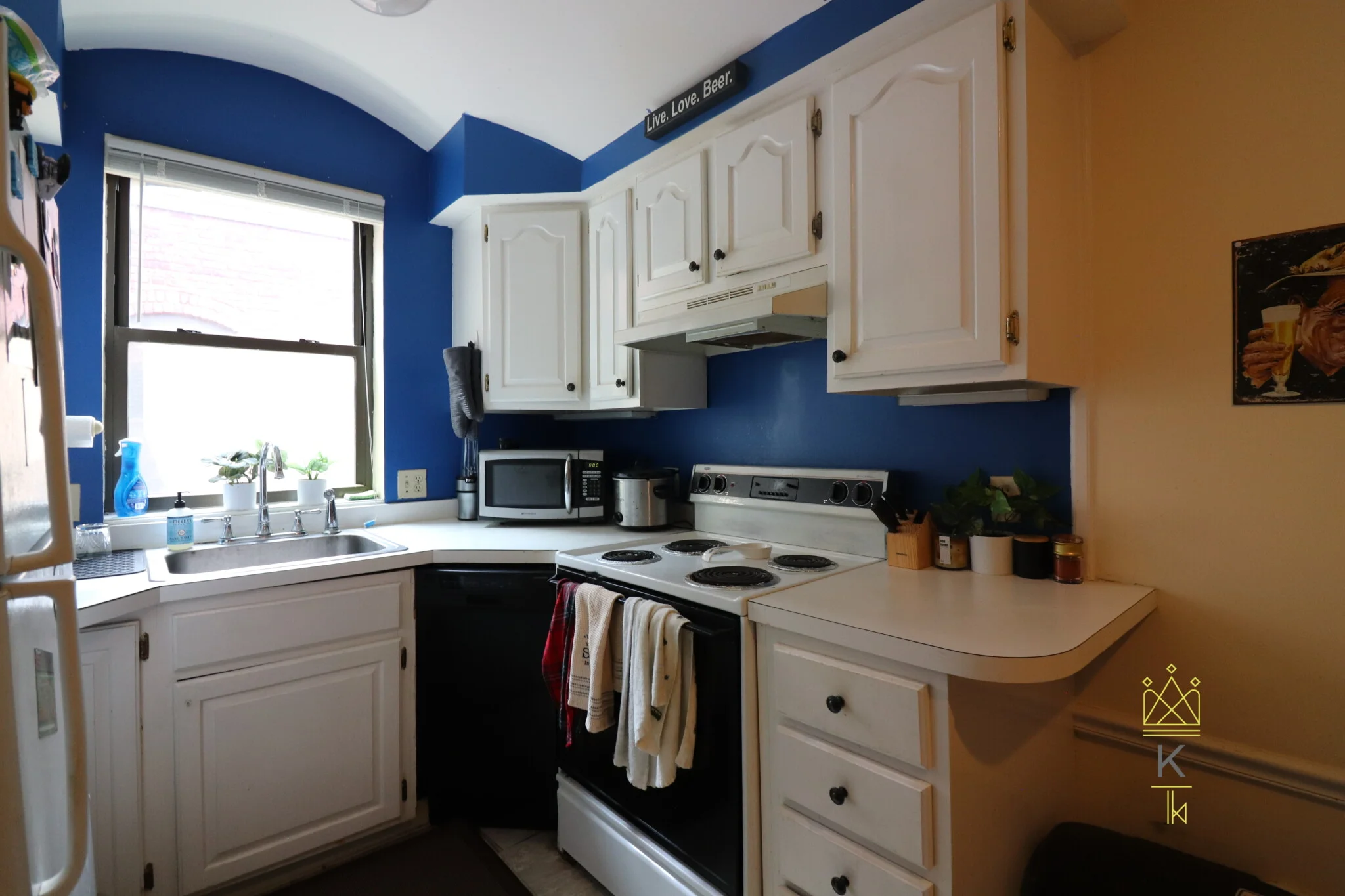 1090 Beacon St, Brookline