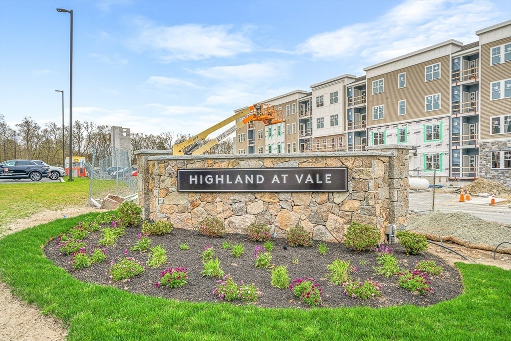 2 Stratton Dr, Woburn