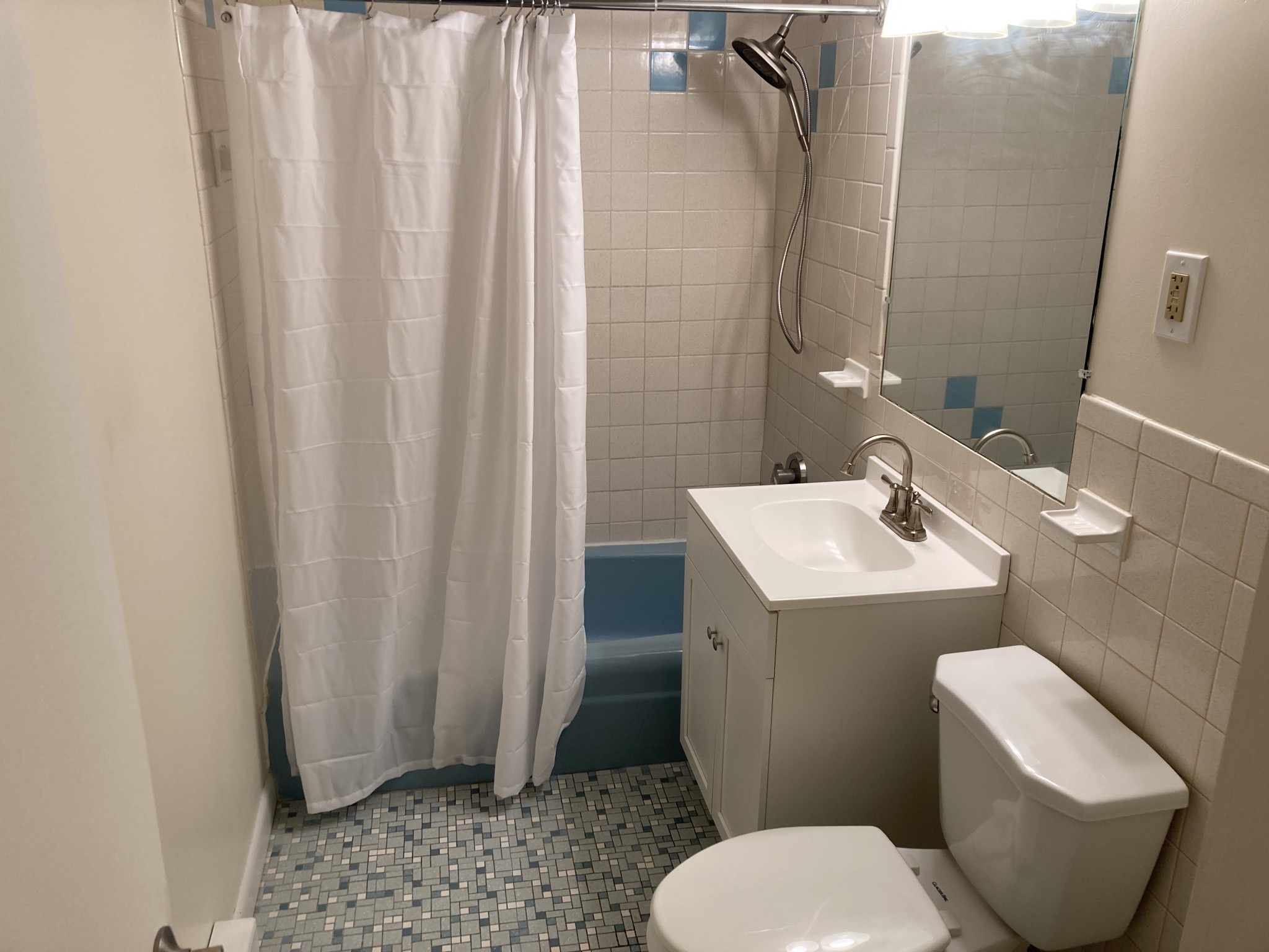 28 Faxon Rd, Stoughton