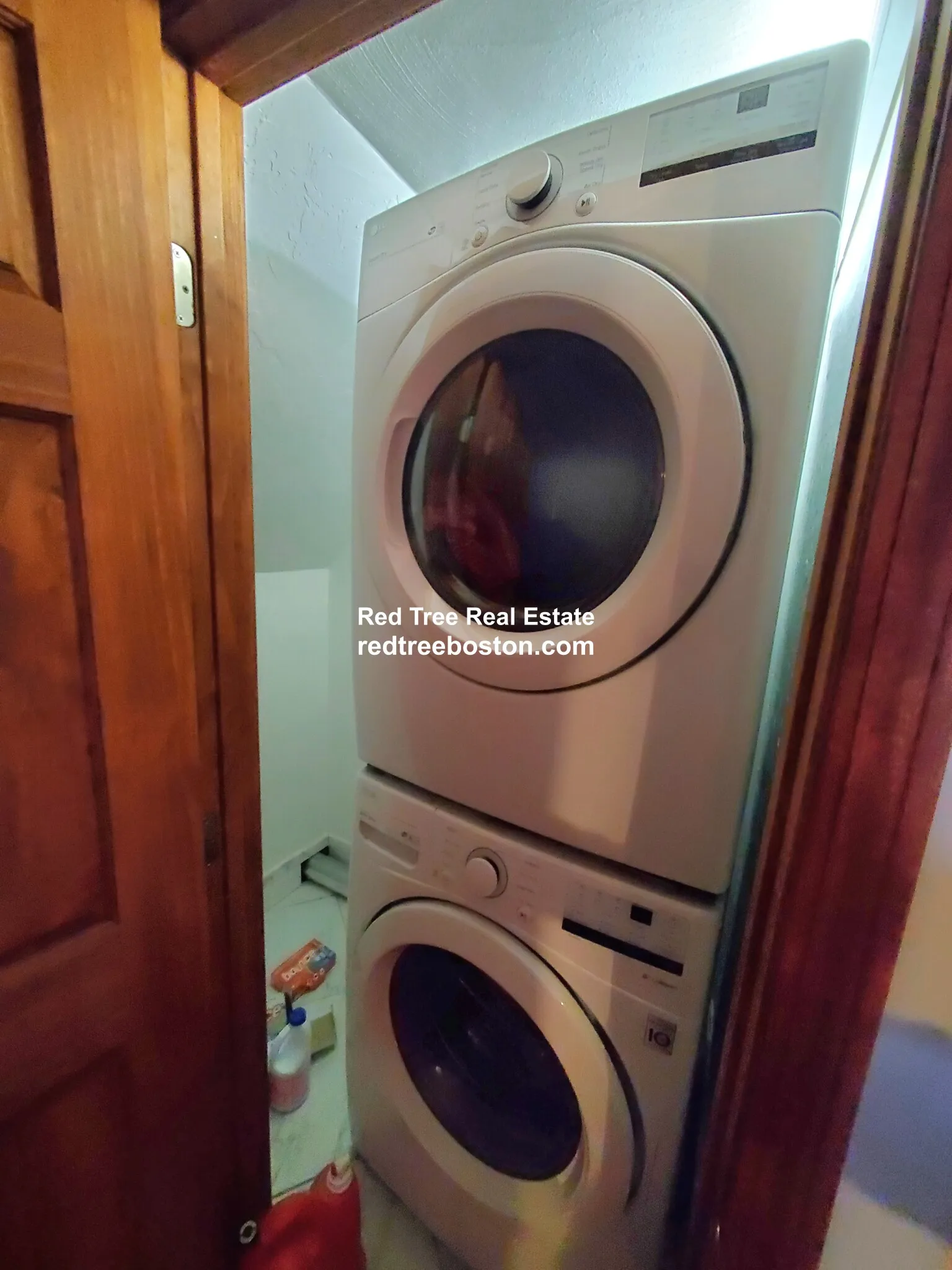 121 Lowell St, Powder House Square