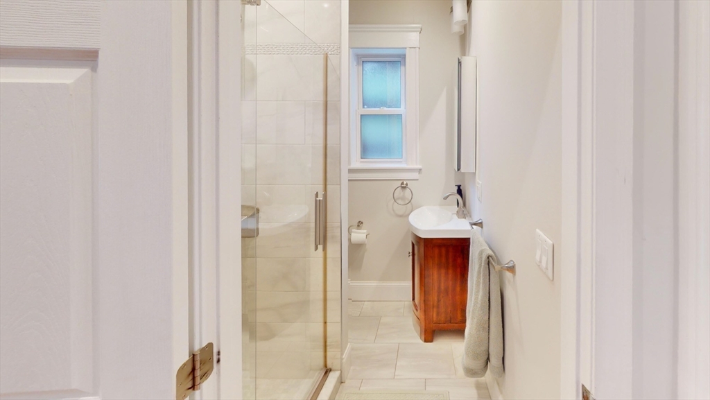 61 Havre St, East Boston